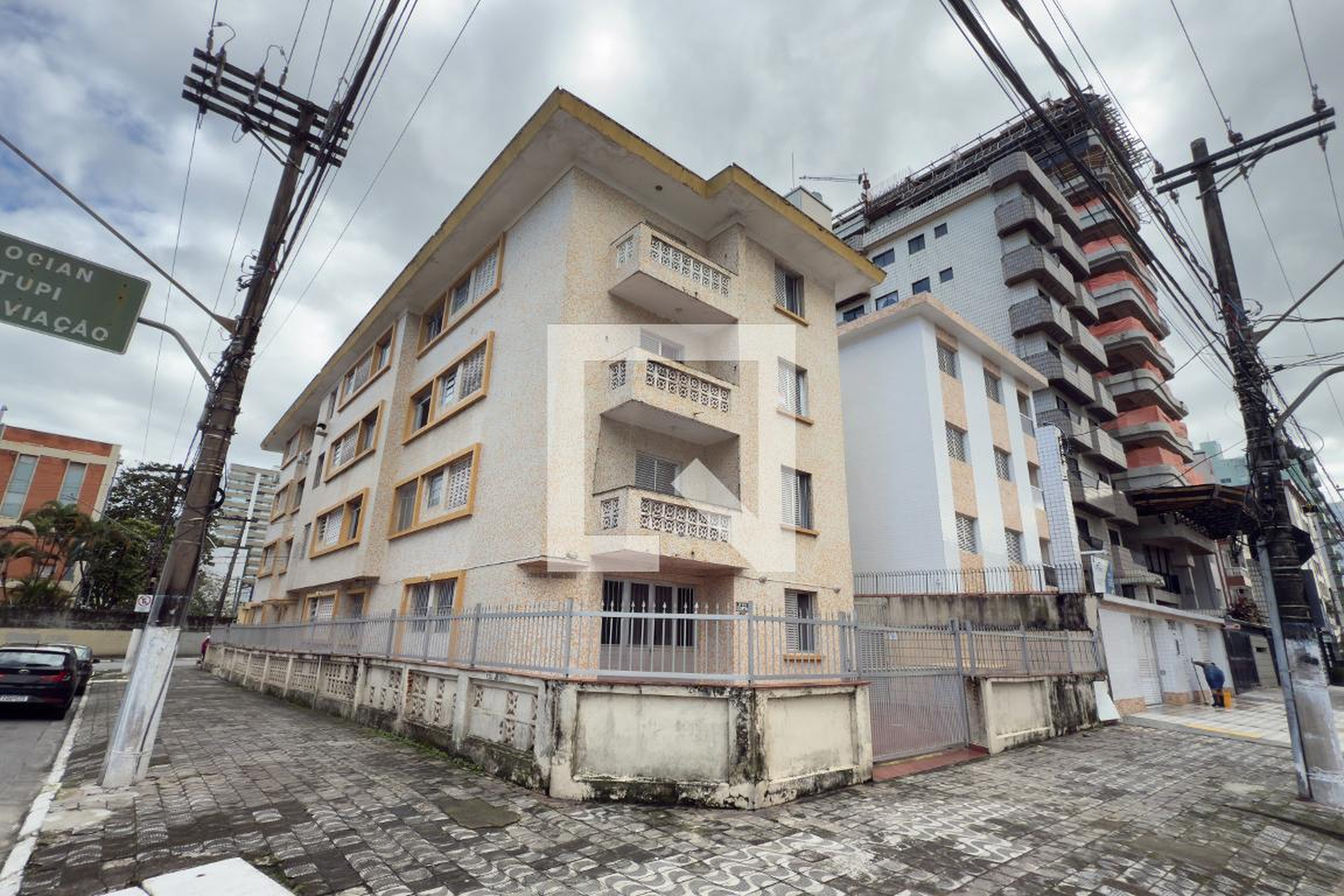 Fachada do Prédio Condomínio Guacyara