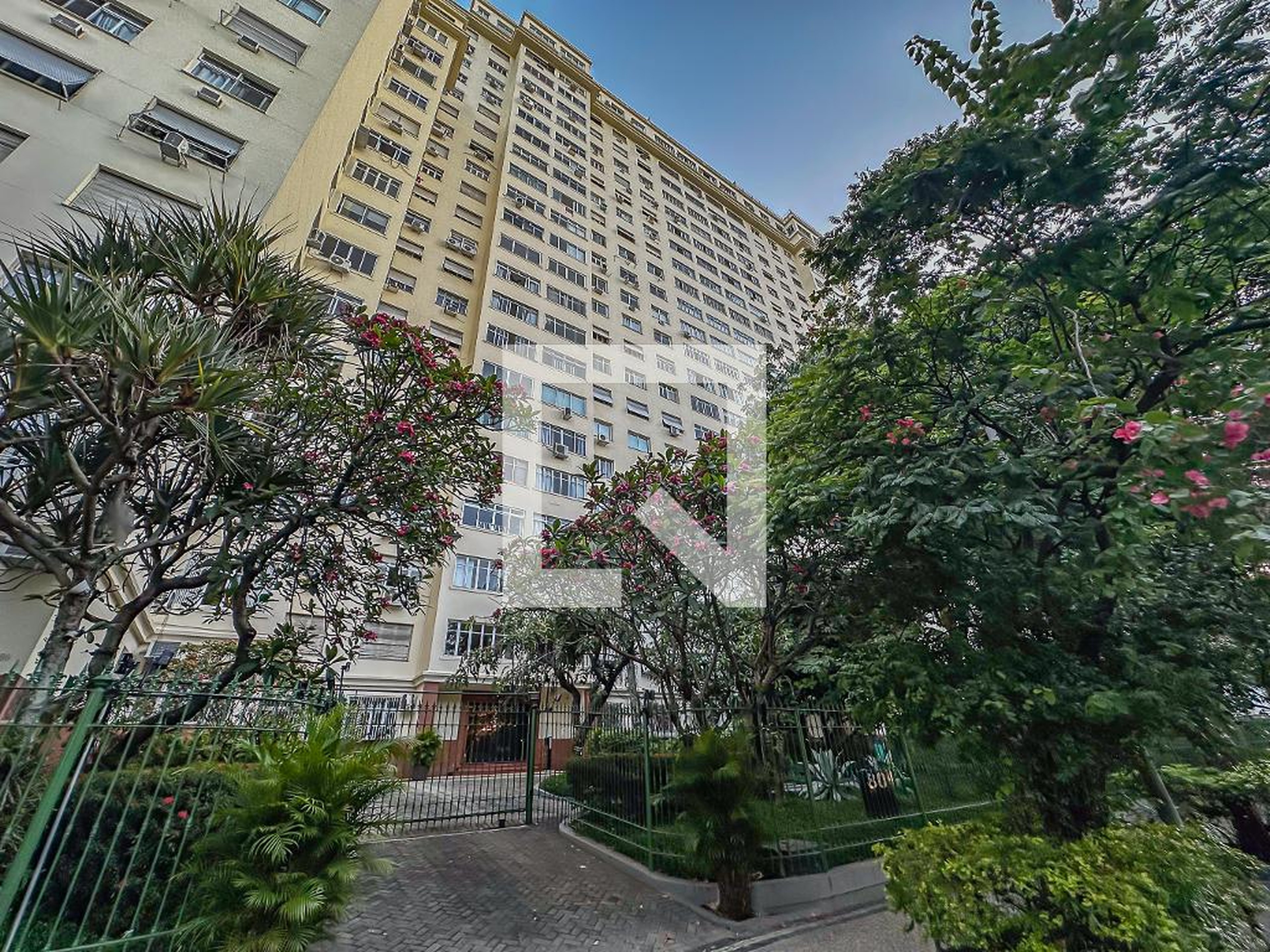 Fachada Condomínio Barão da Laguna