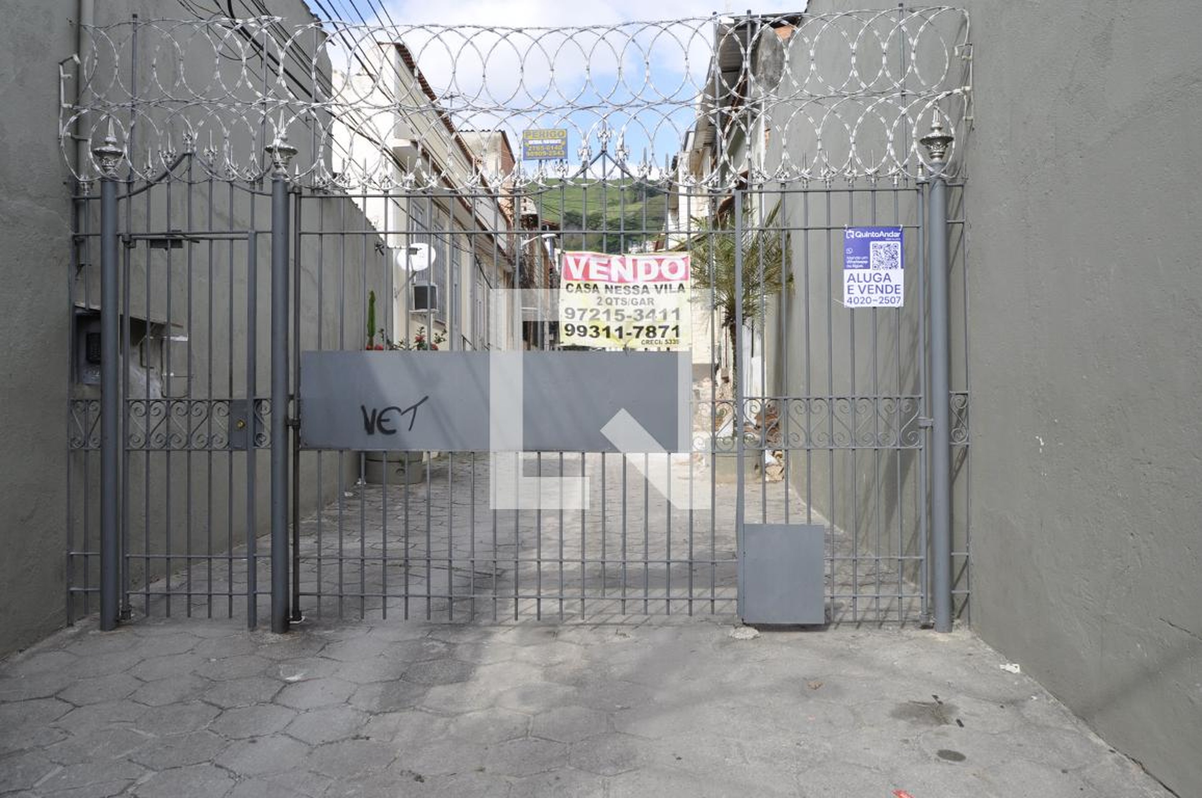 Fachada Condomínio em Rua Vinte e Quatro de Maio, 673