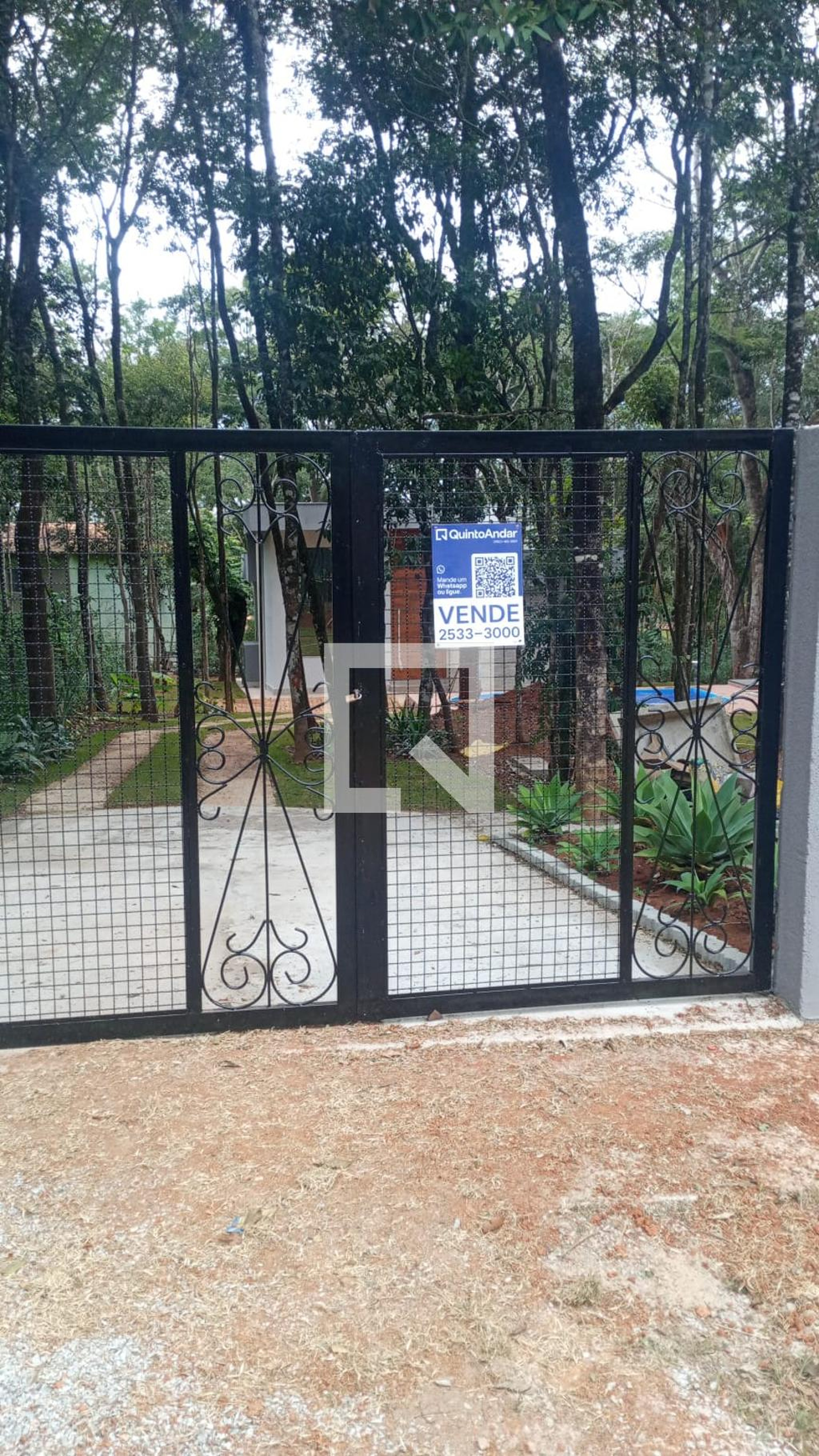 Fachada Condomínio em Avenida da Cachoeira, 291