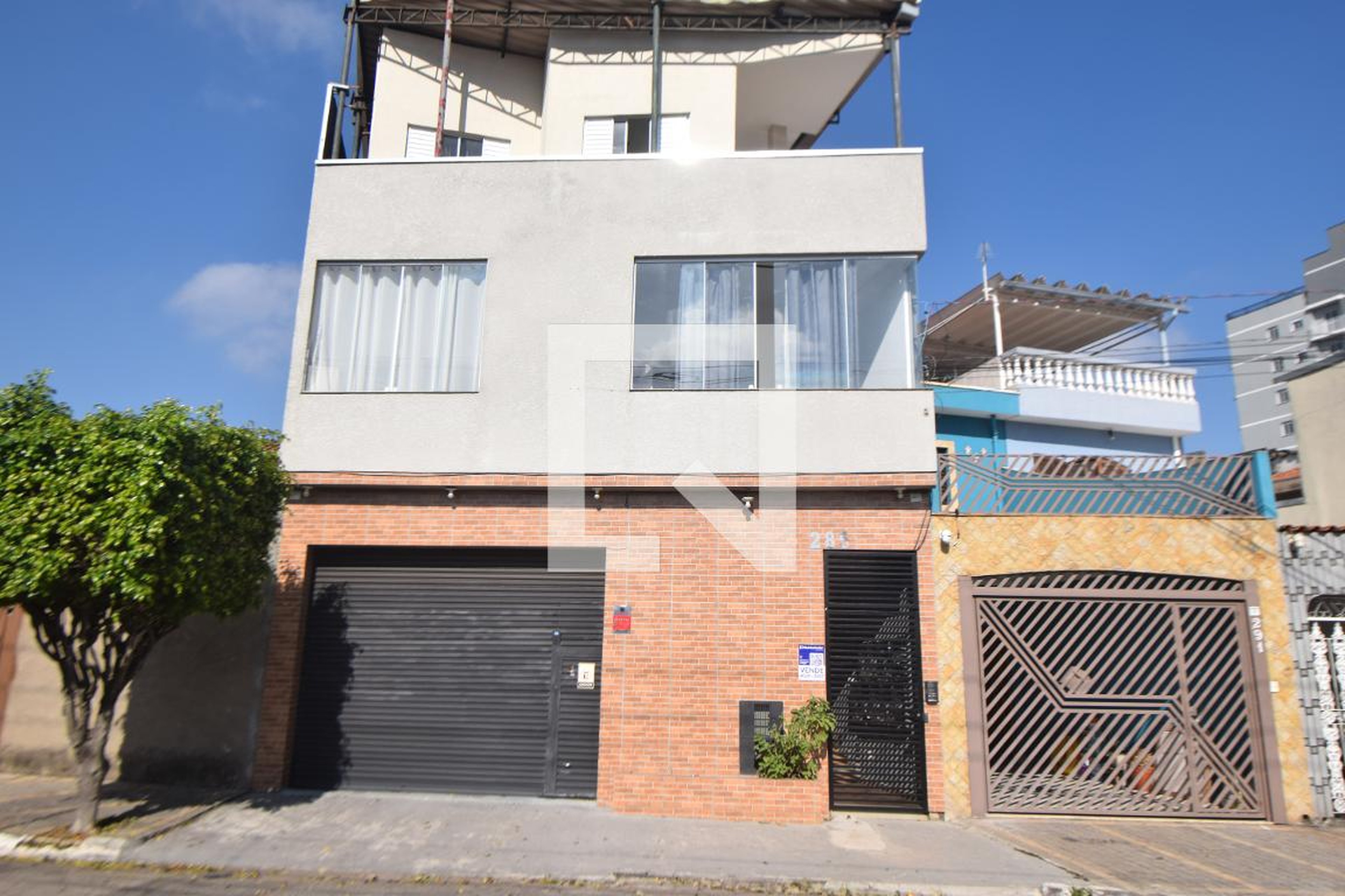 Fachada Condomínio em Rua Ganges, 285