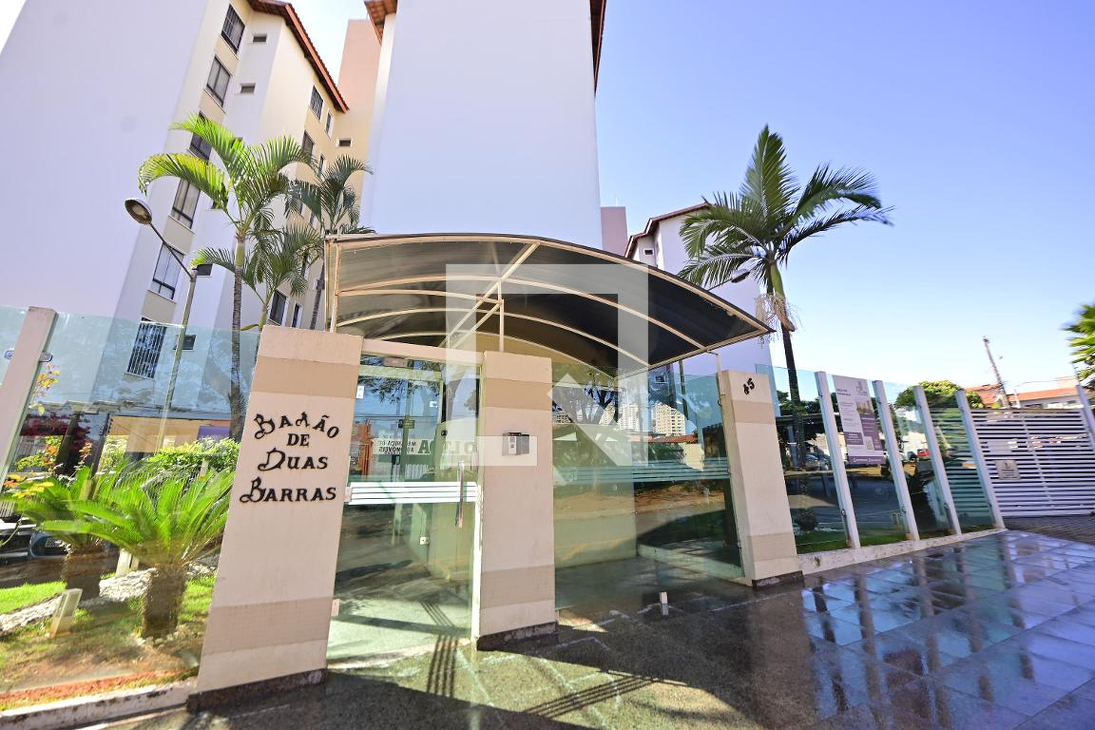 Fachada Condomínio em Rua 262, 45