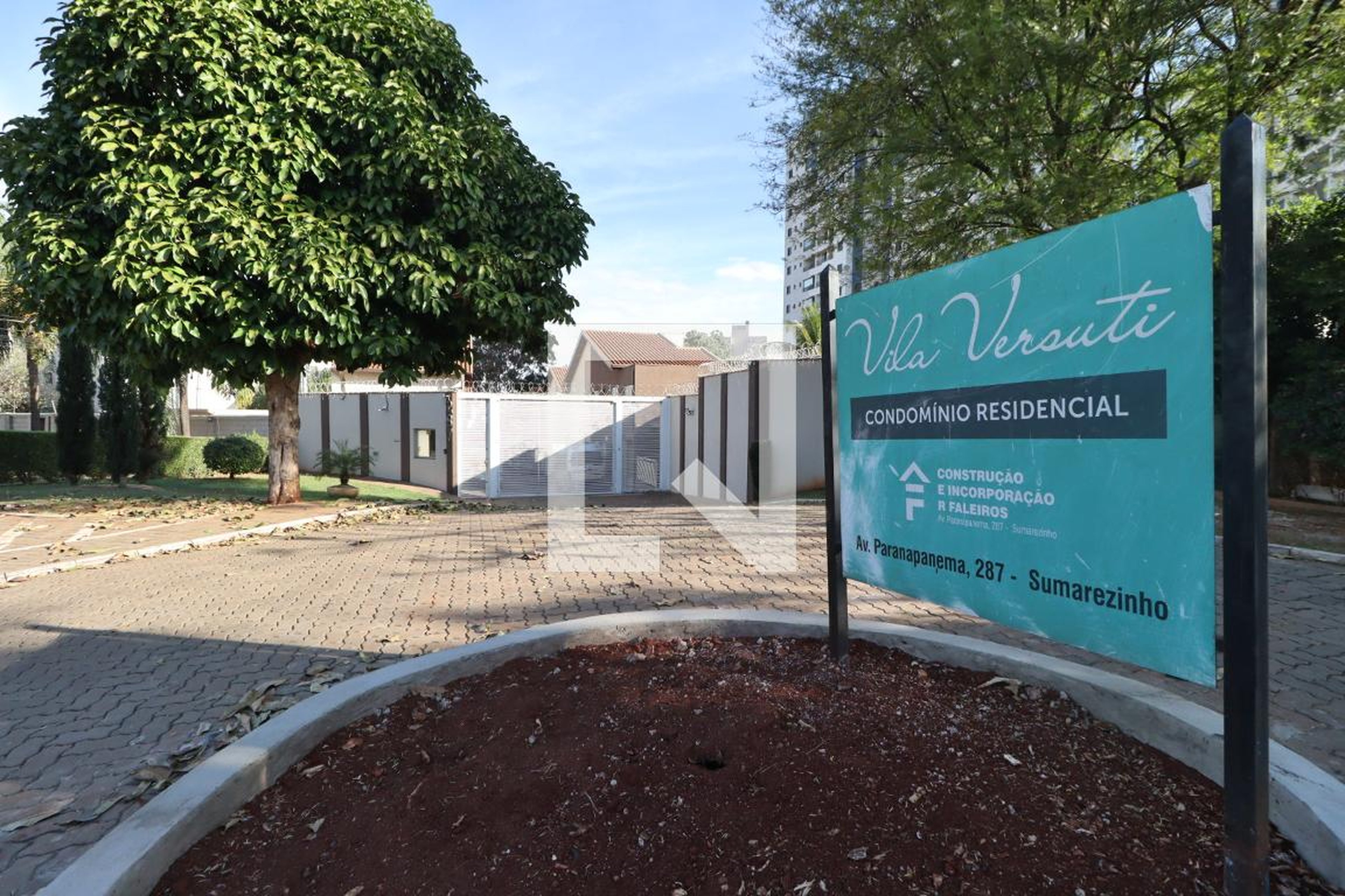 Fachada Condomínio Vila Versuti