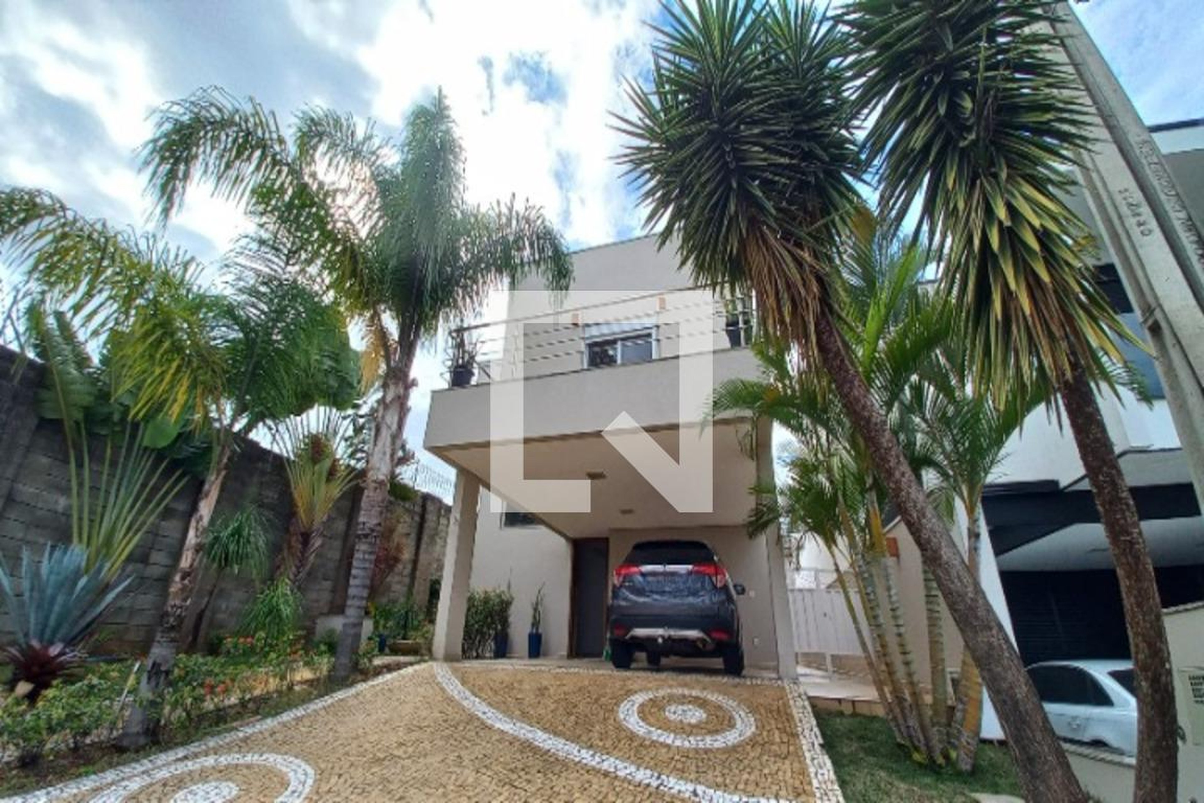 Fachada do Prédio Condomínio em Avenida Henrique Vicentin, 41