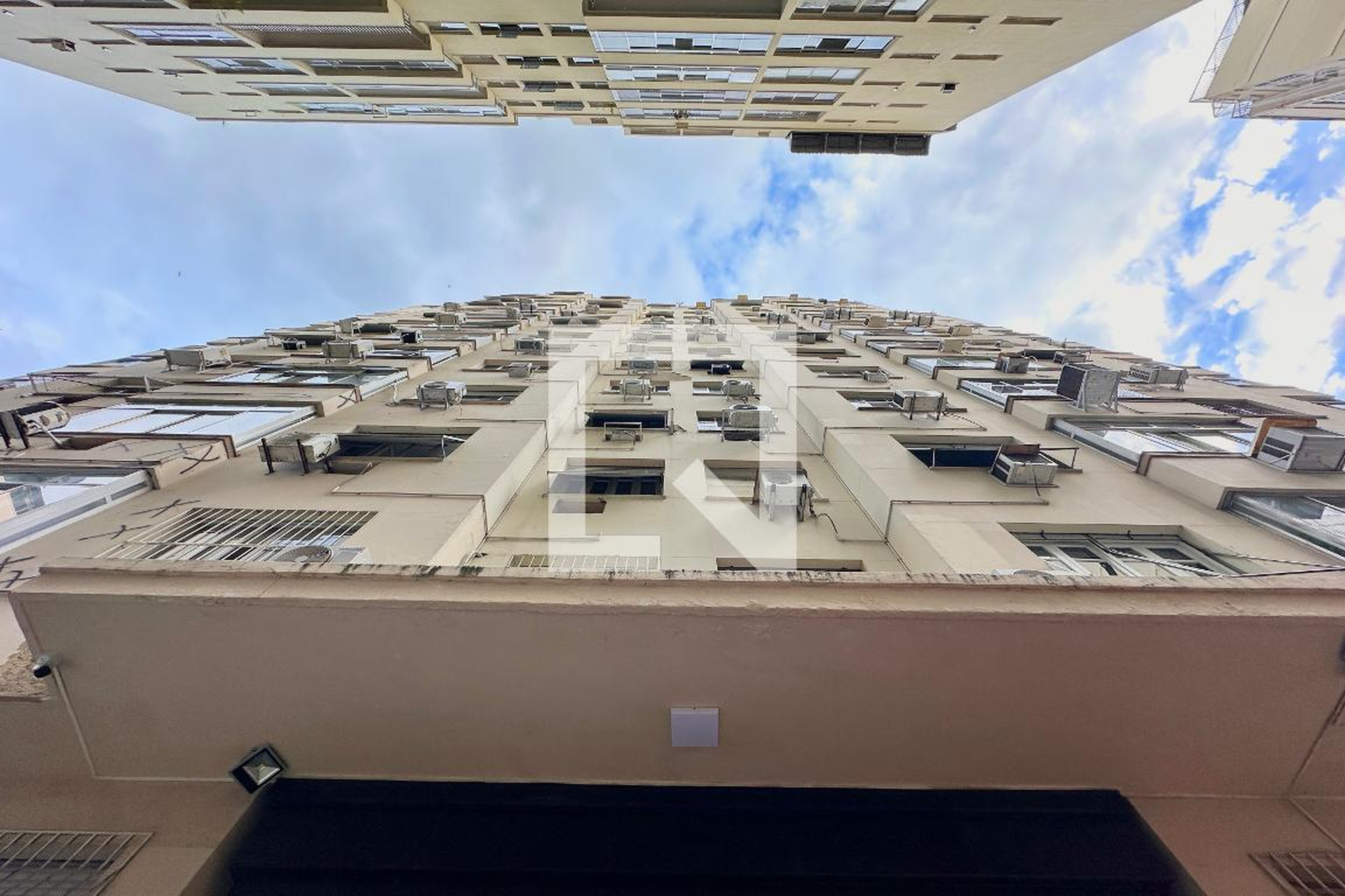 Fachada Condomínio em Rua Senador Vergueiro, 128