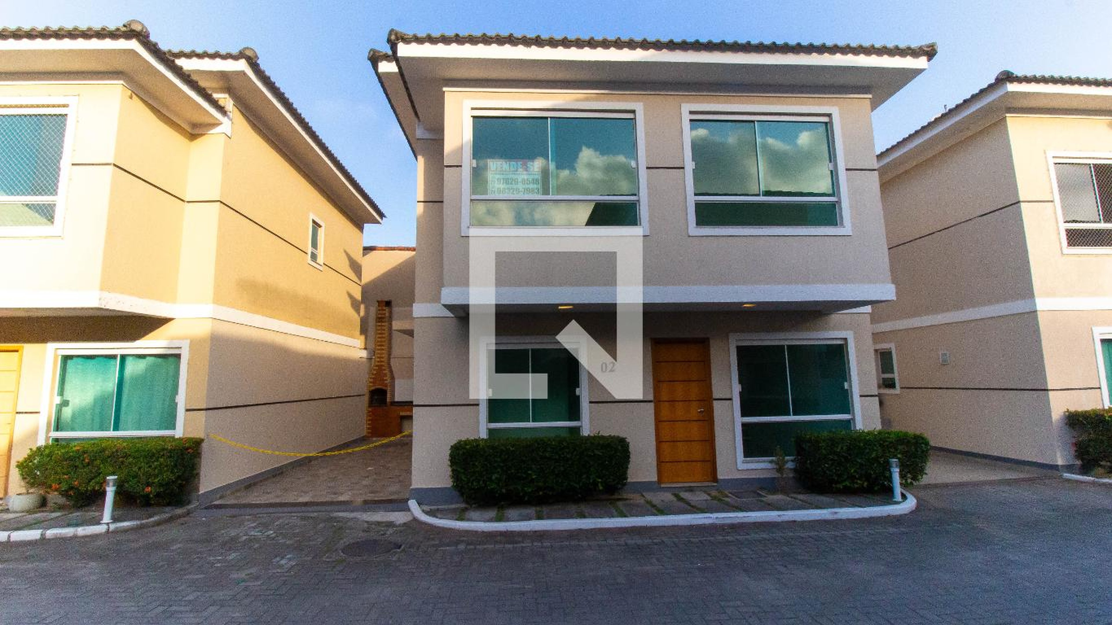 Fachada Condomínio em Rua Doutor Paulo Cesar Gomes Pereira, 253