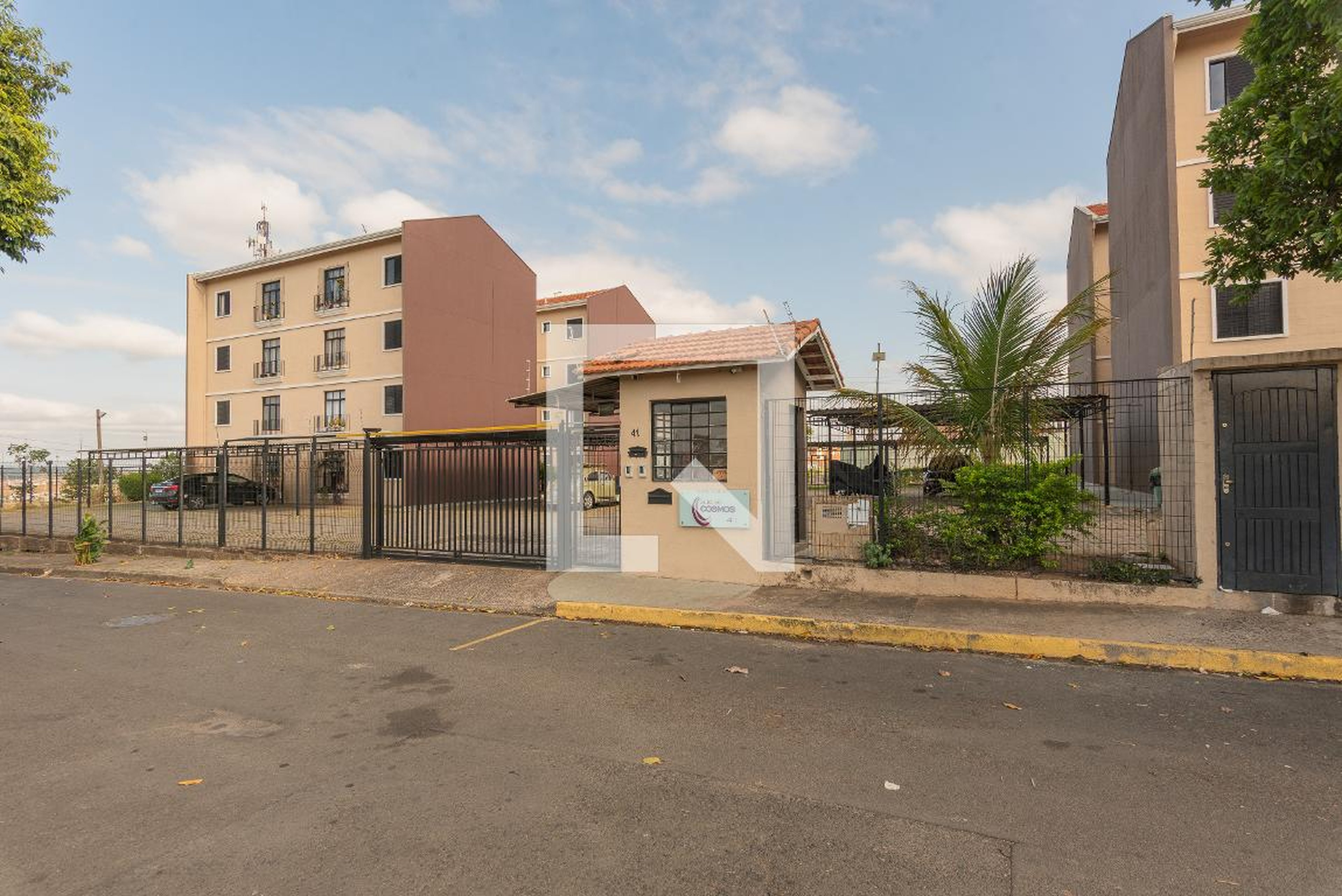 Fachada Condomínio Alto do Cosmos