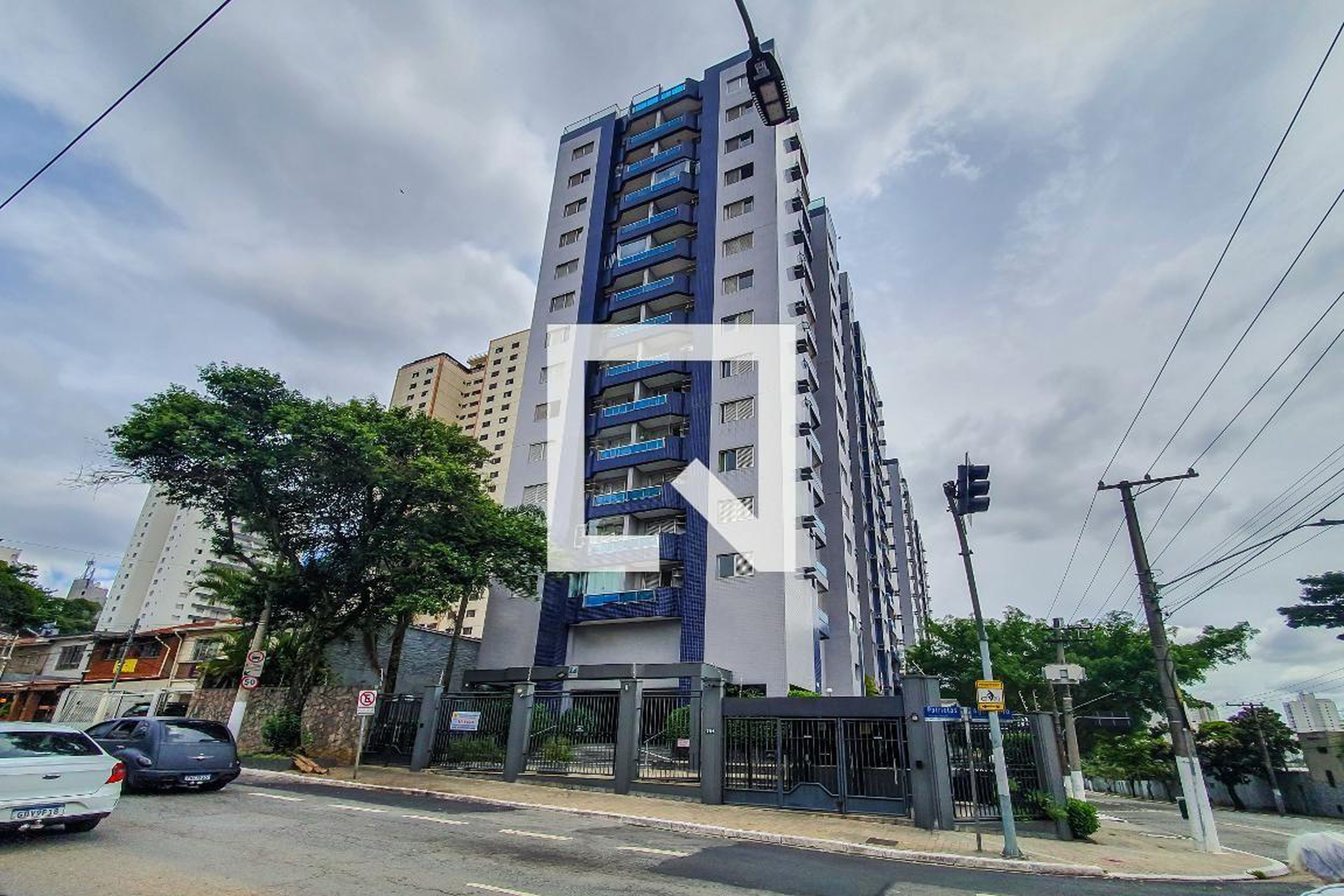 Fachada Condomínio em Rua Agostinho Gomes, 1327