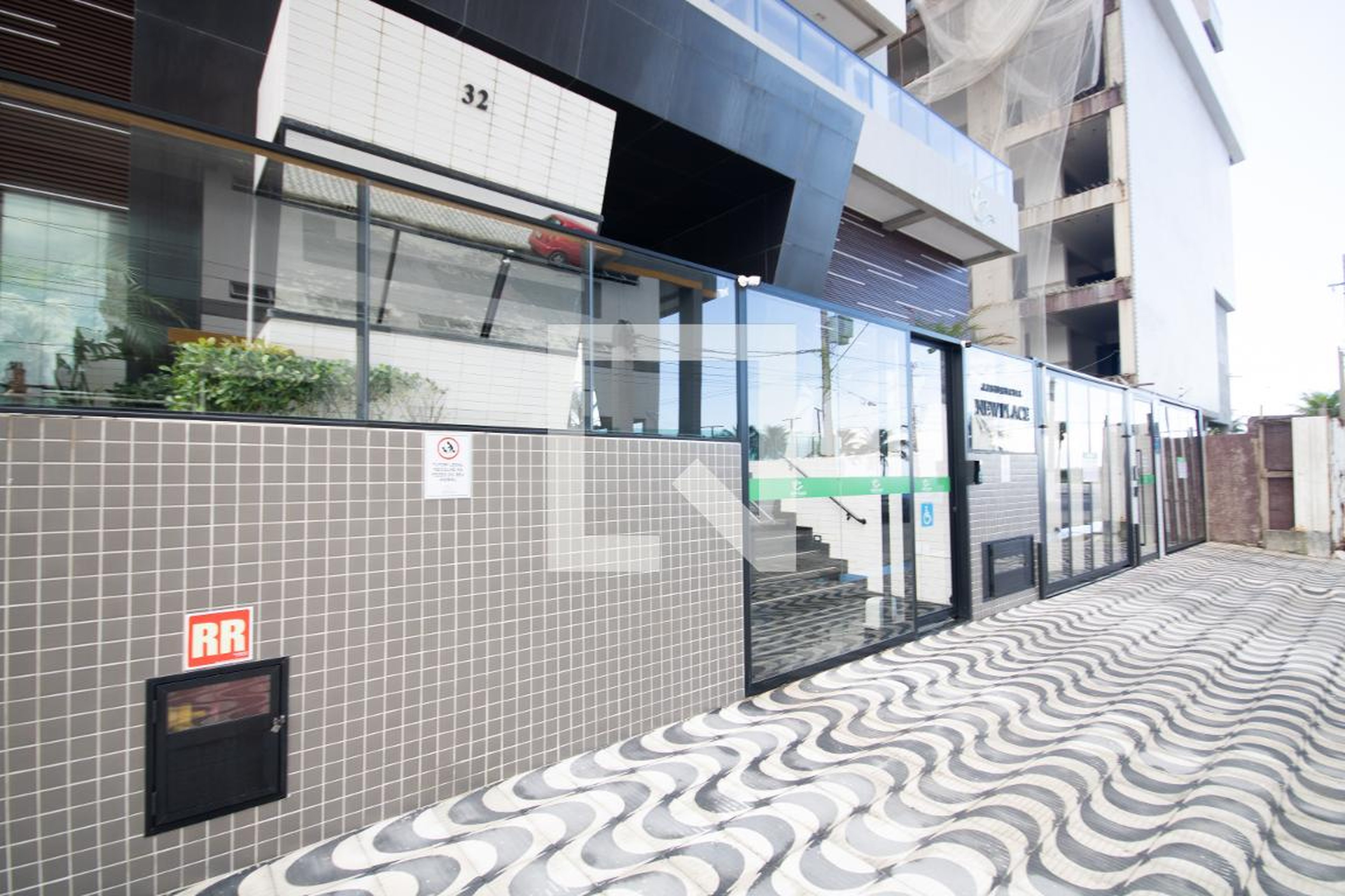 Fachada Residencial New Place