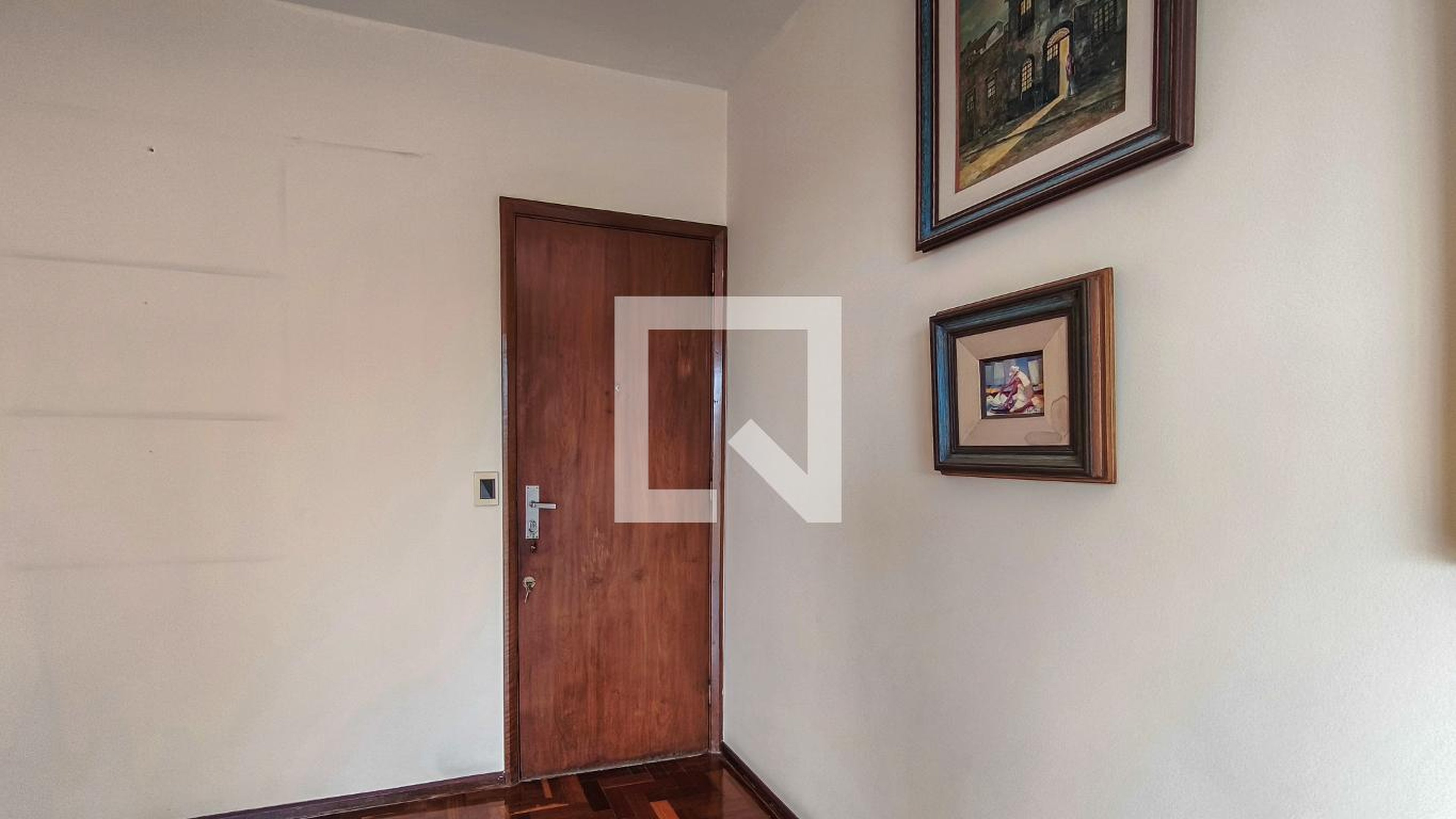 Entrada Condomínio em Rua Carvalho Alvim, 73