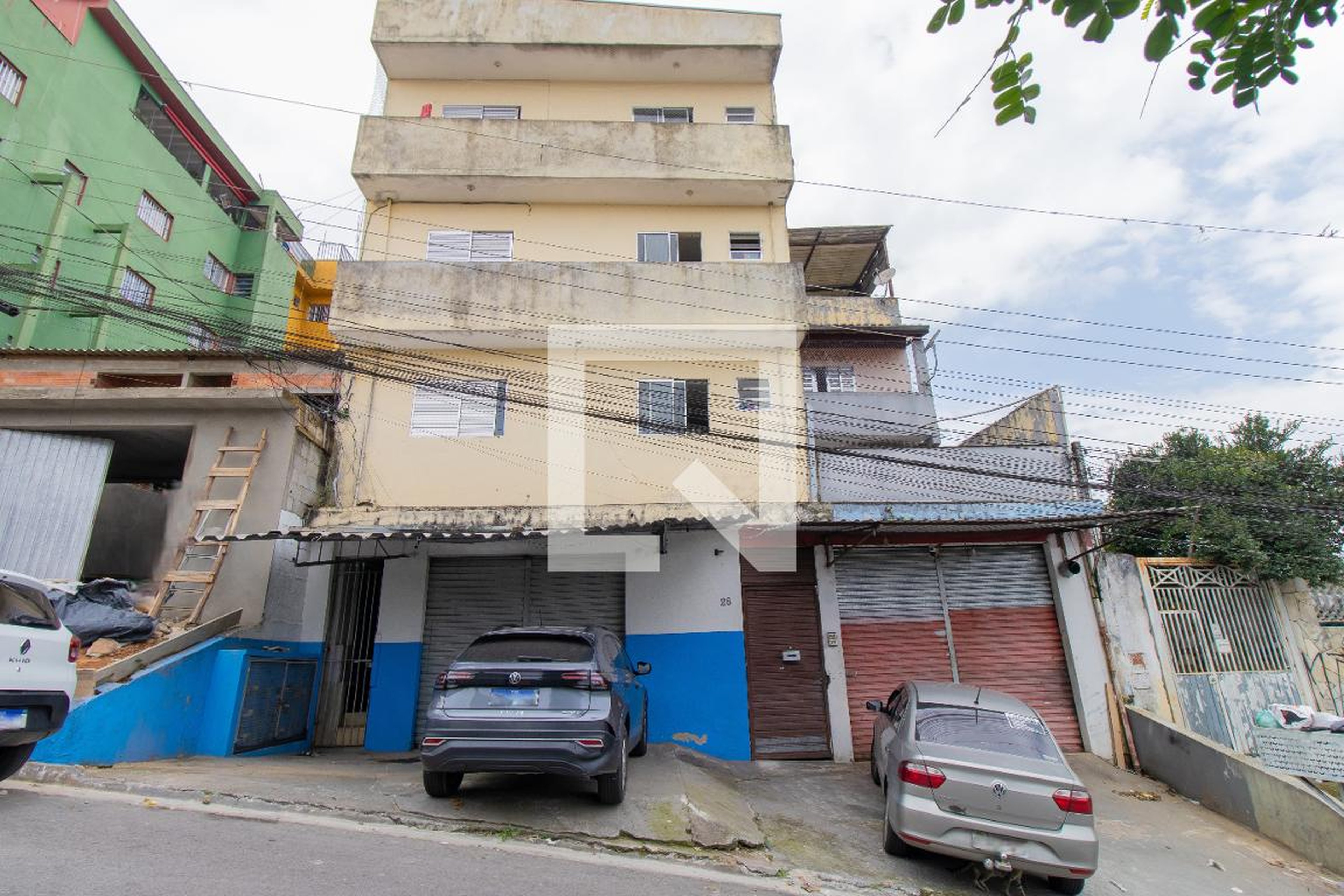 Fachada Condomínio em Rua Maria do Rosário, 28