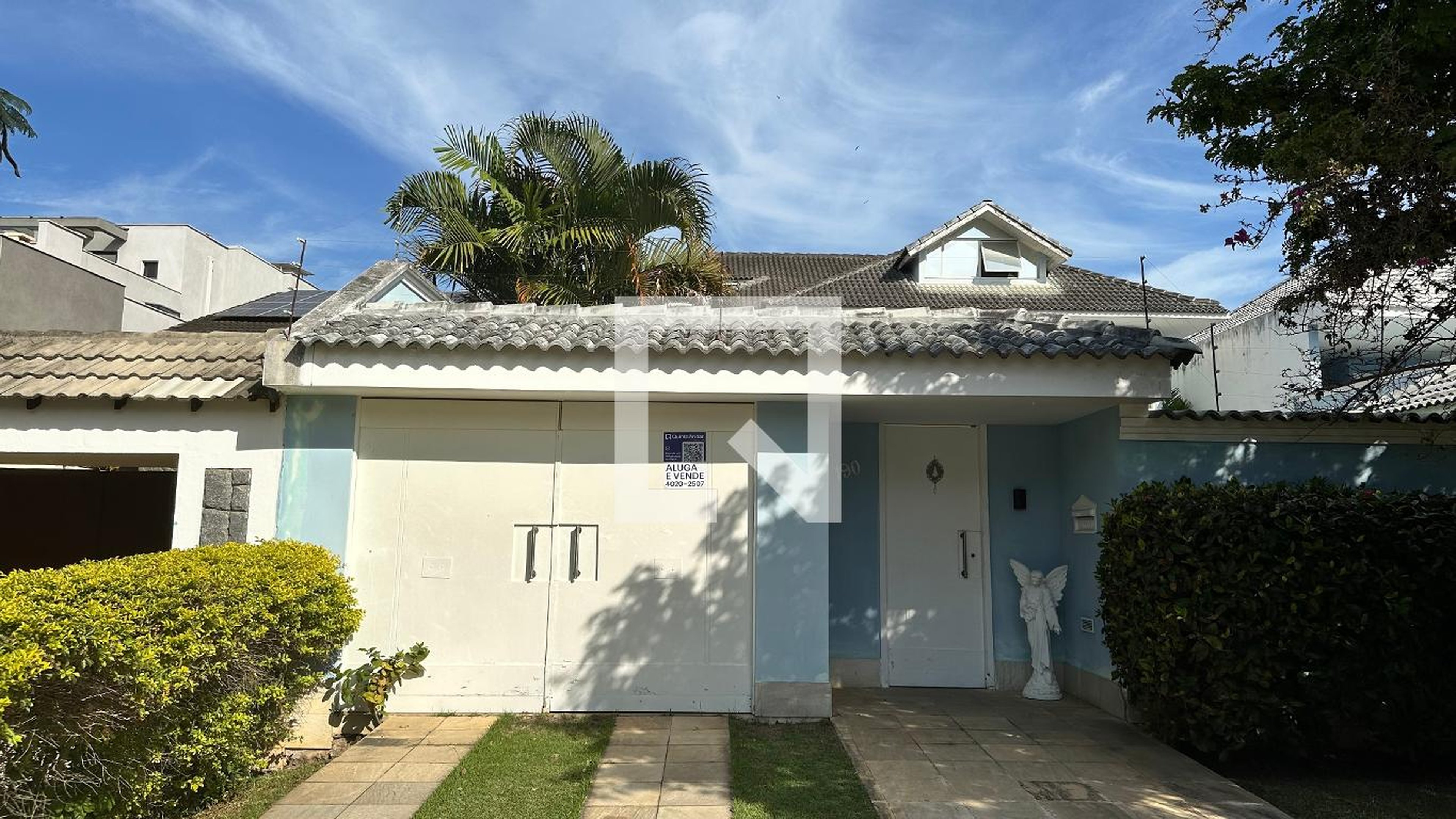 Fachada Condomínio em Rua Ivaldo de Azambuja, 190