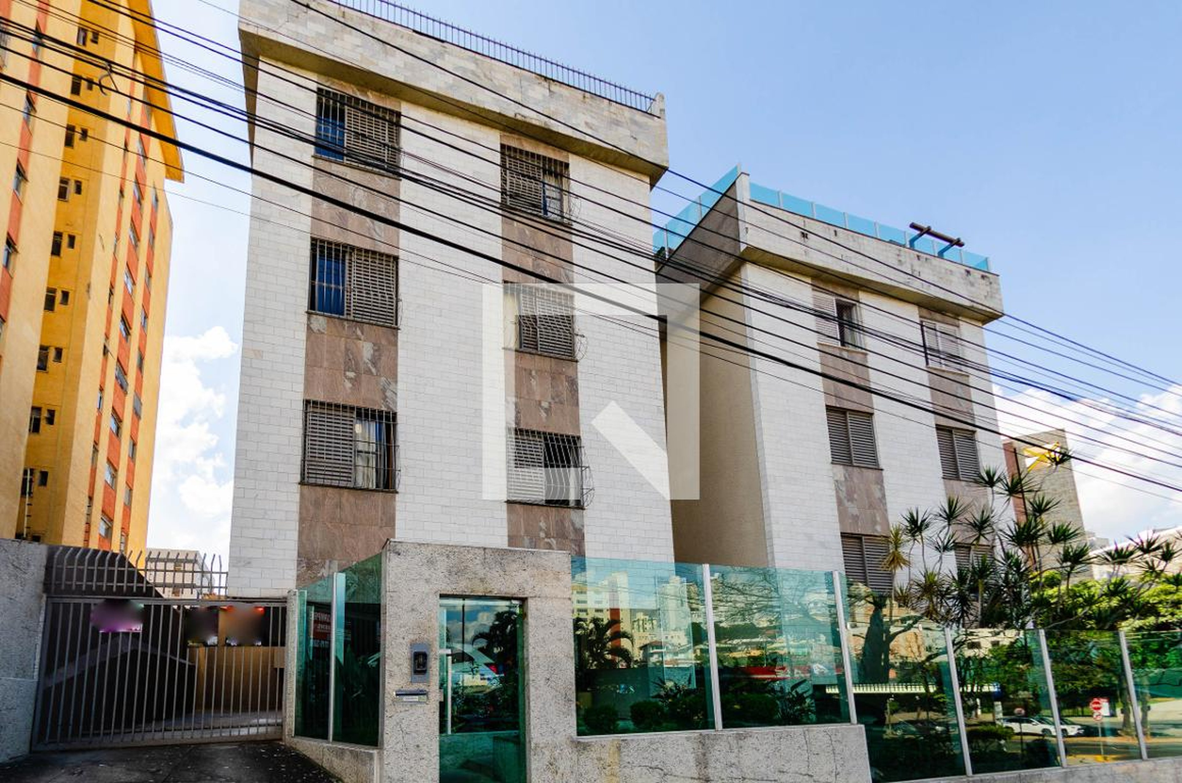 Fachada Condomínio em Rua José Machado, 38