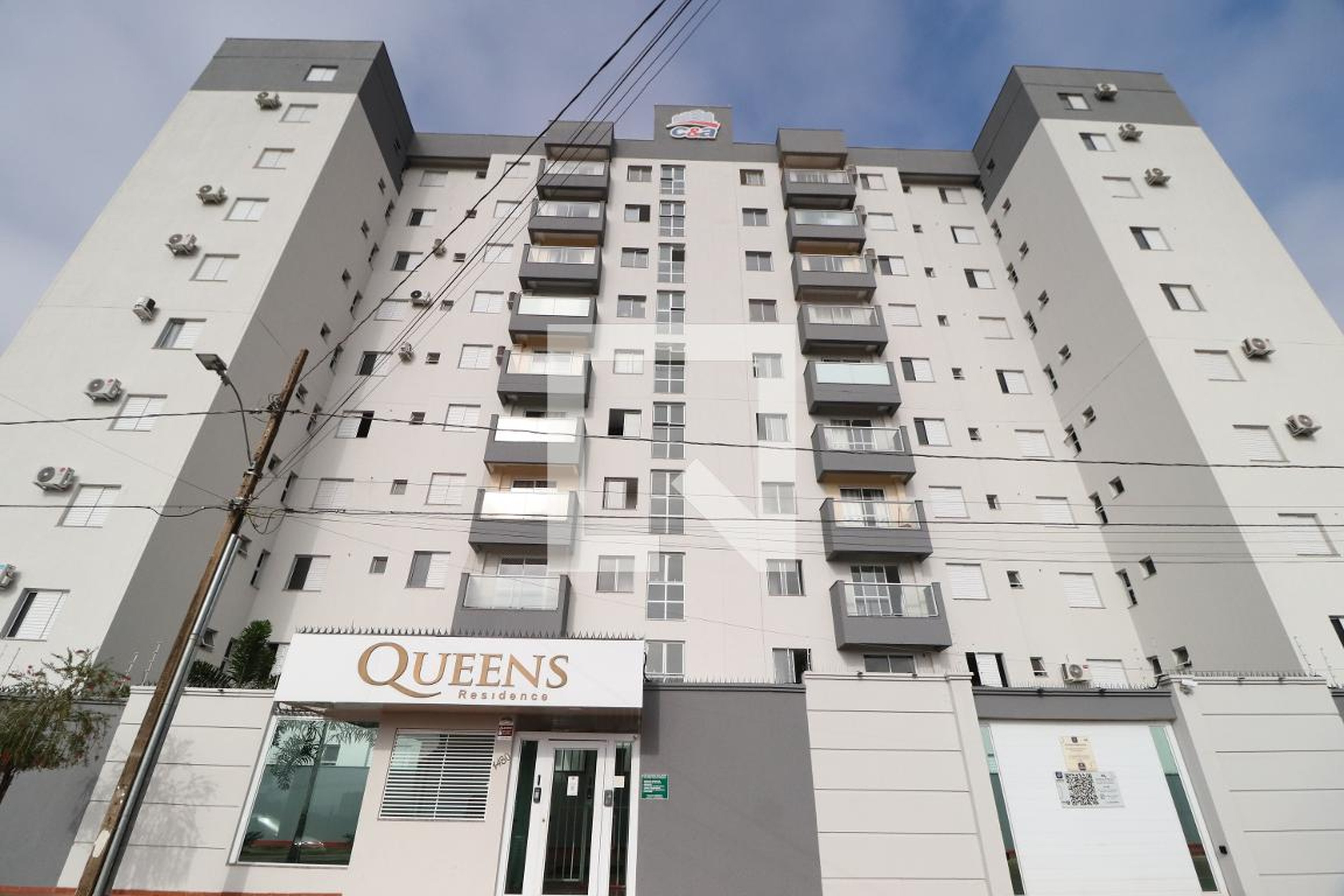 Fachada Condomínio Queens Residence