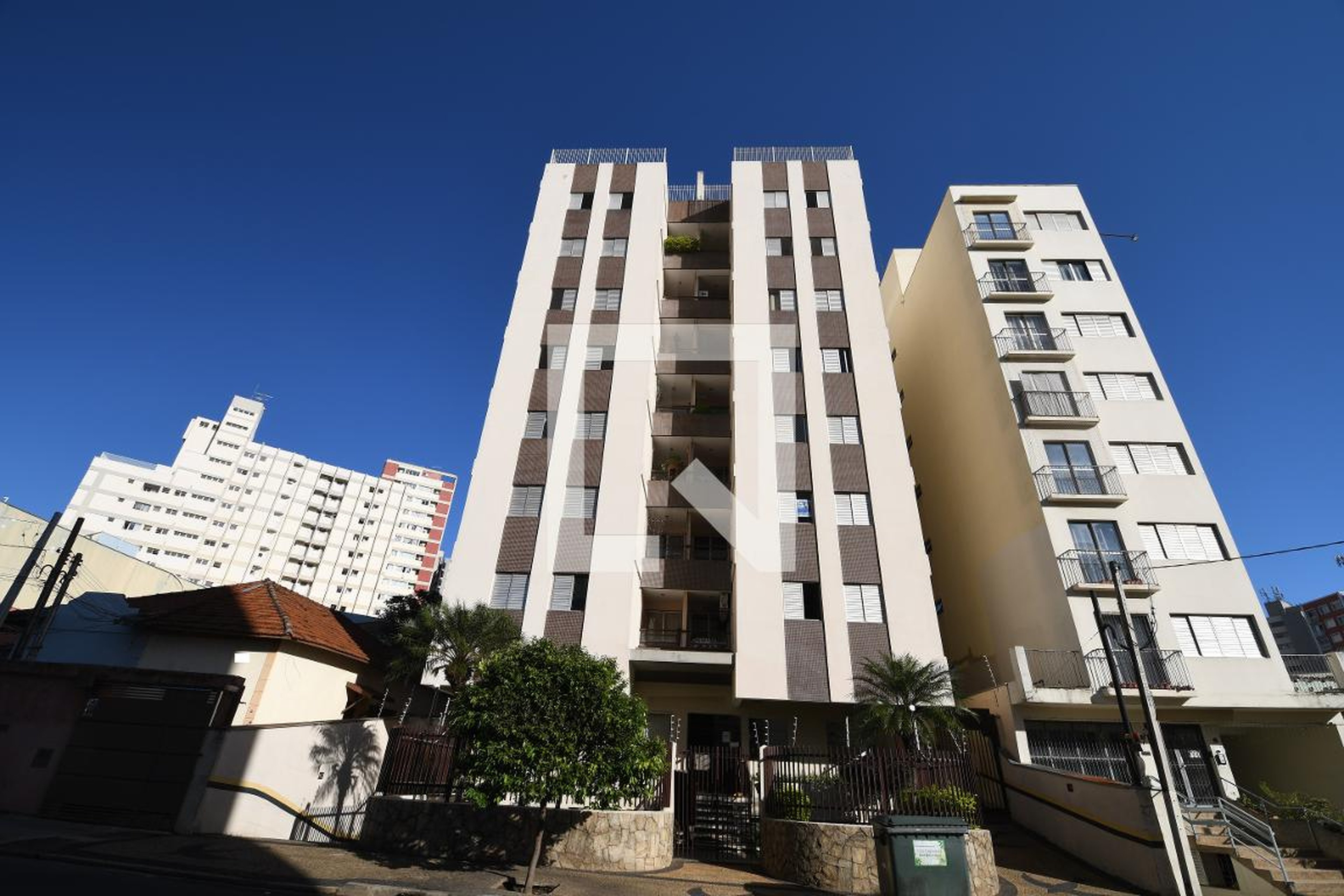 Fachada do Prédio Condomínio em Rua Coronel Quirino, 137