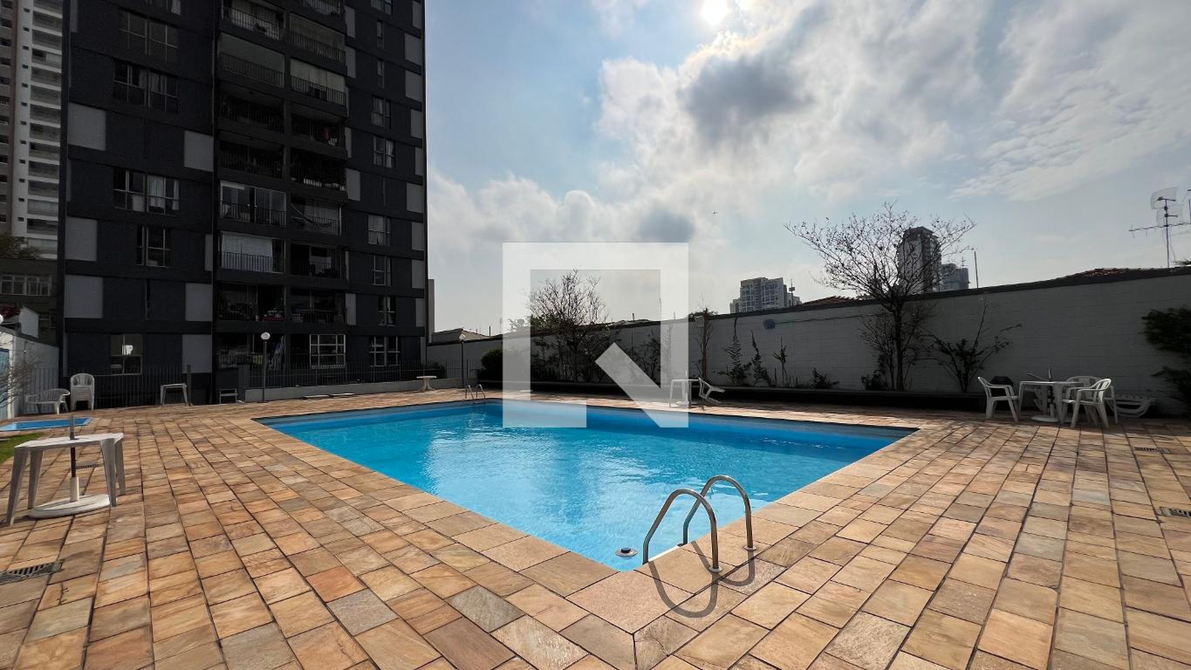 Piscina - Edifício Leblon