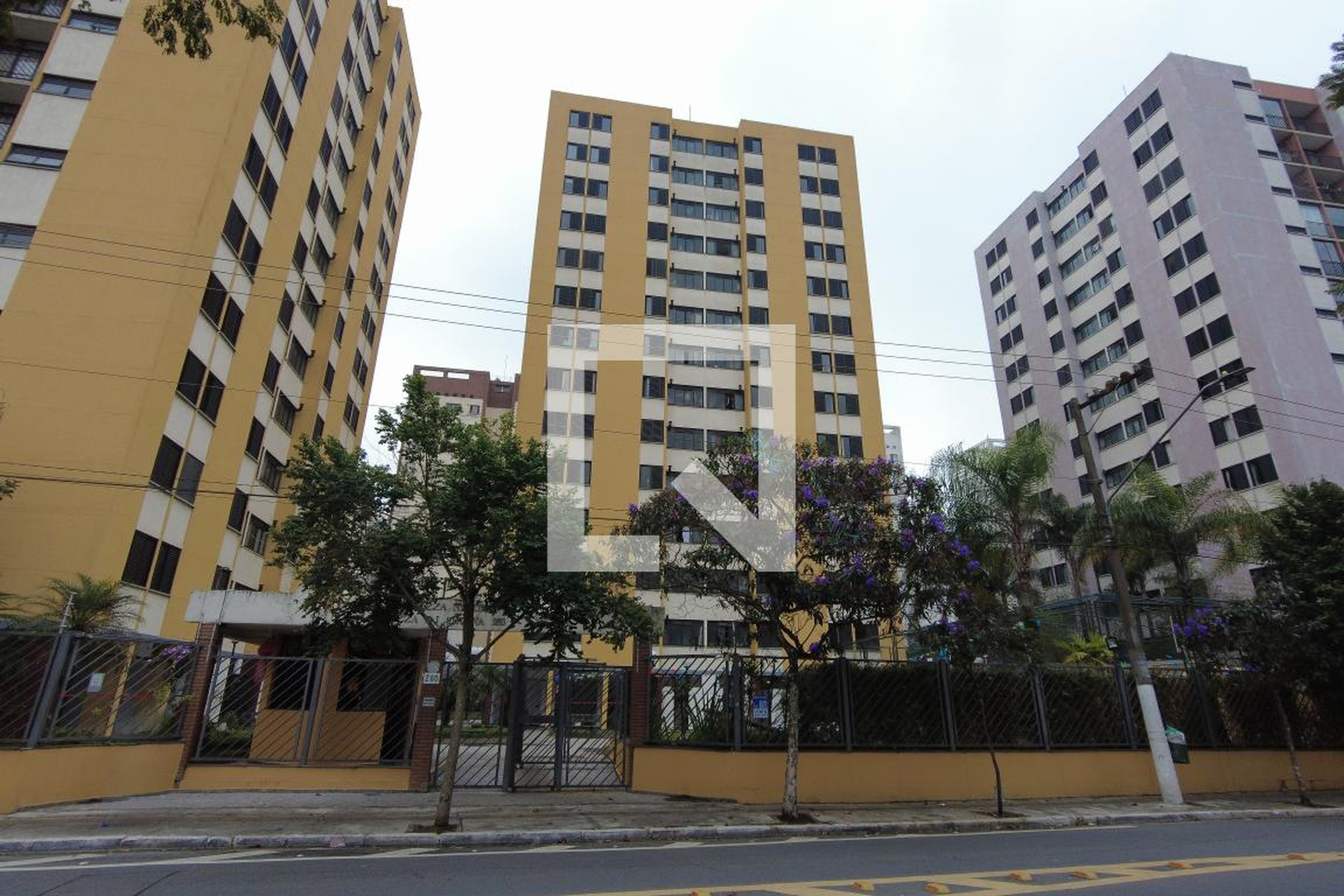 Fachada Condomínio em Avenida Francisco de Paula Quintanilha Ribeiro, 28