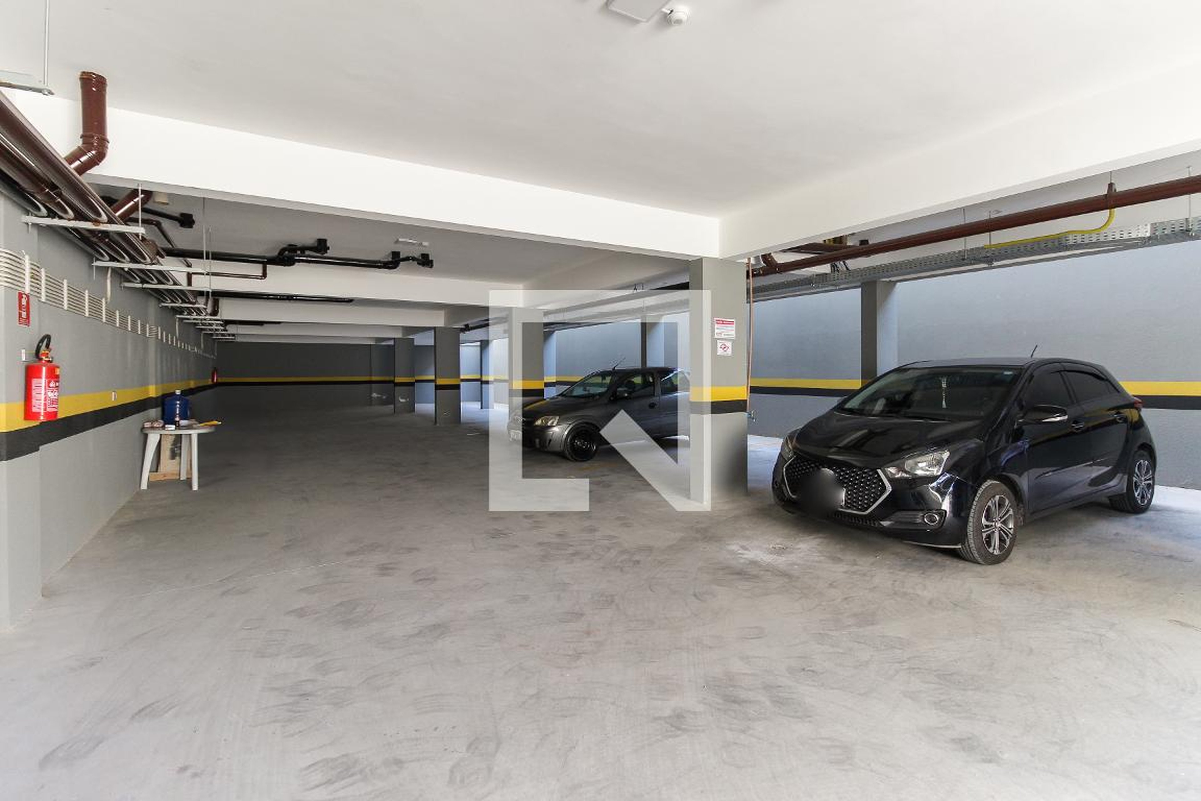 Estacionamento - Residencial Almeida