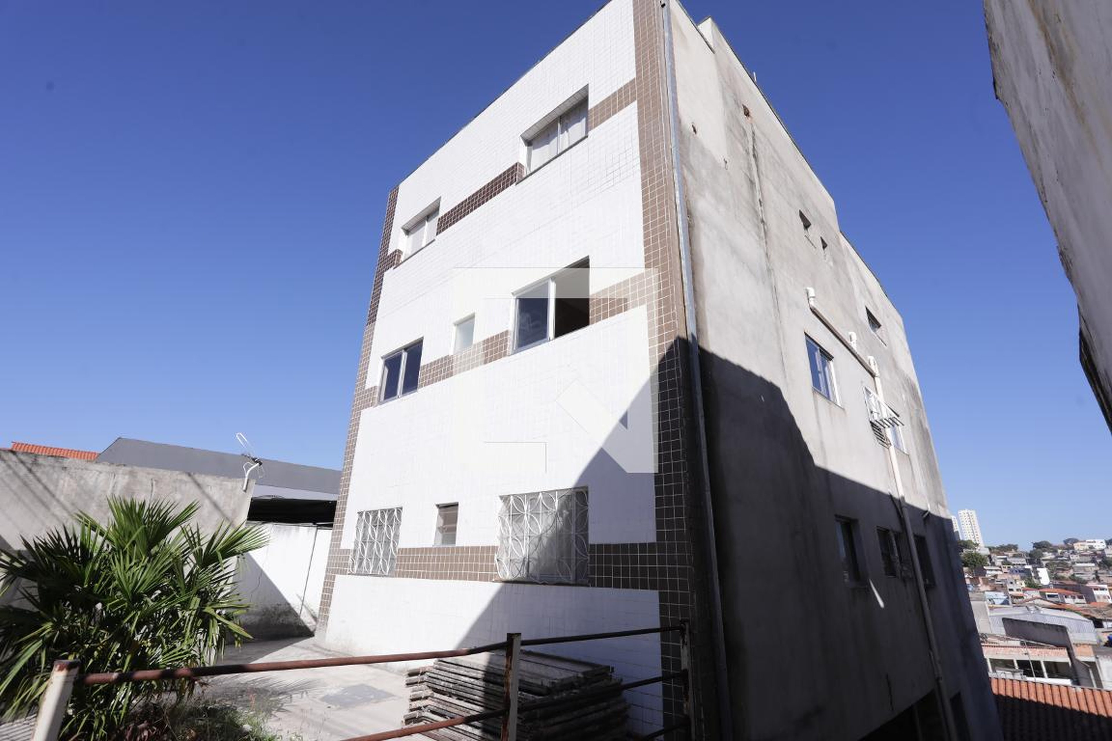 Fachada Condomínio em Rua Papa Honório III, 187