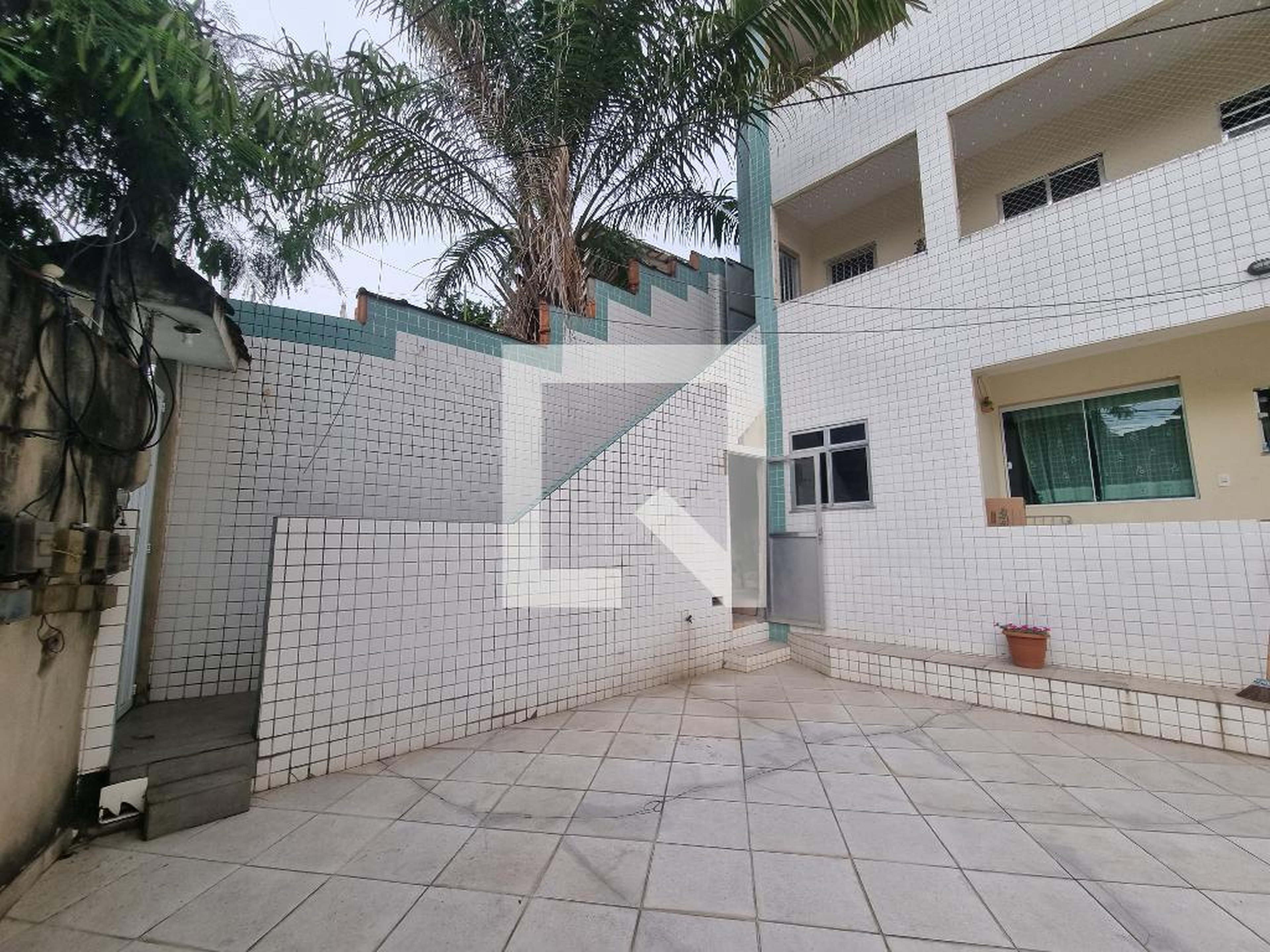 Fachada Condomínio em Rua Jundiai, 61