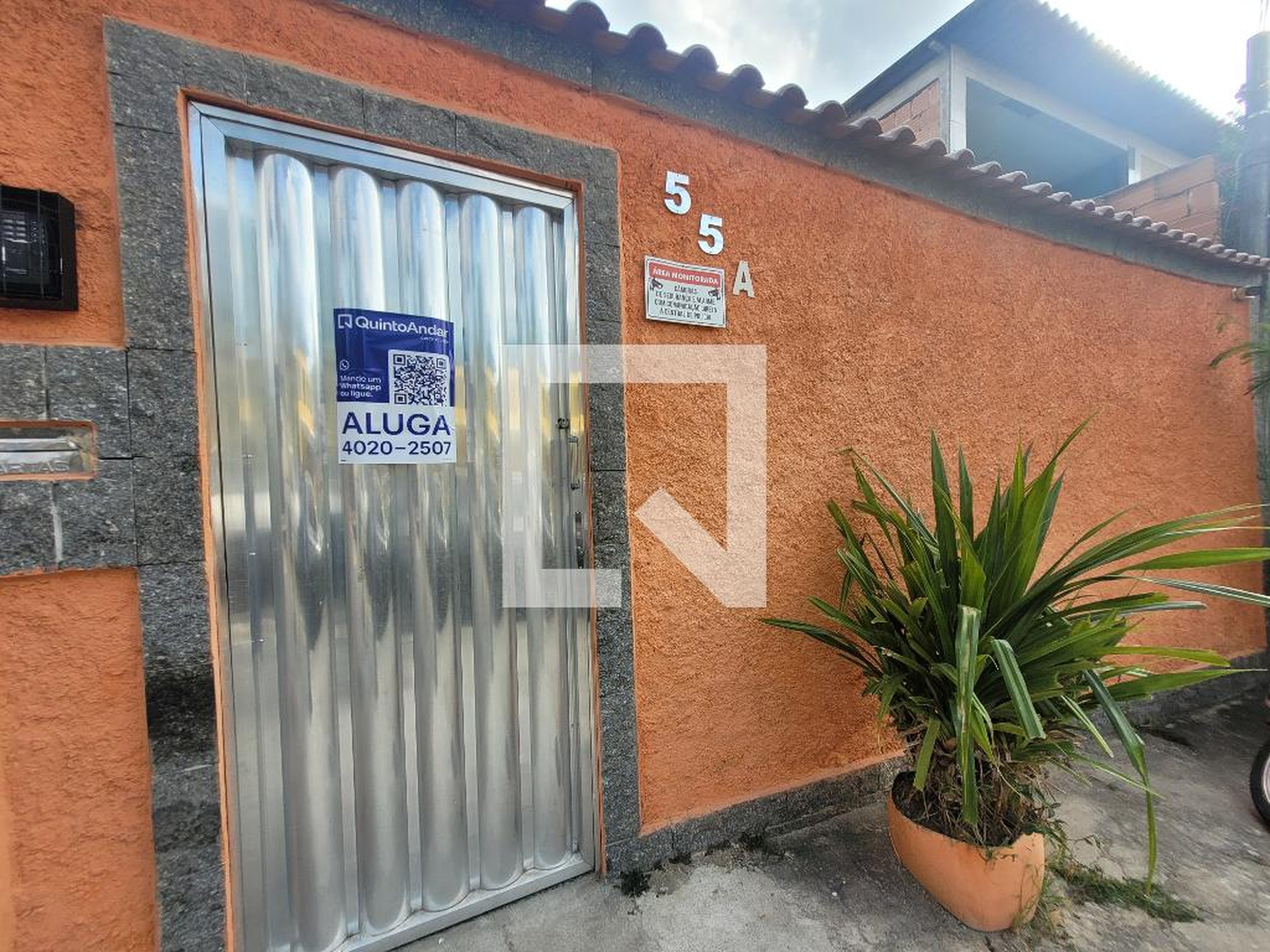 Fachada Condomínio em Rua Jubaí, 55
