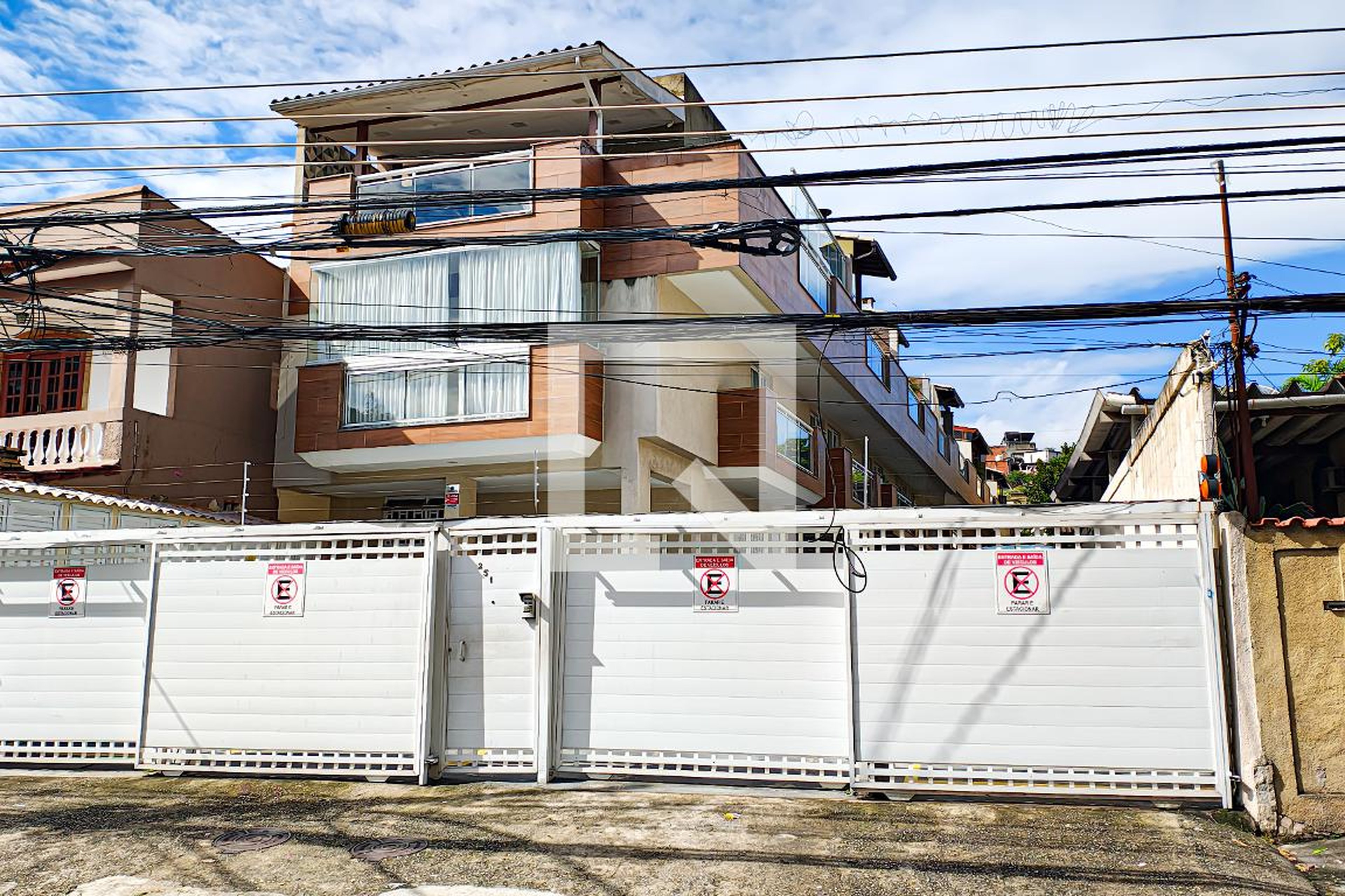 Fachada Residencial Henrique Costa