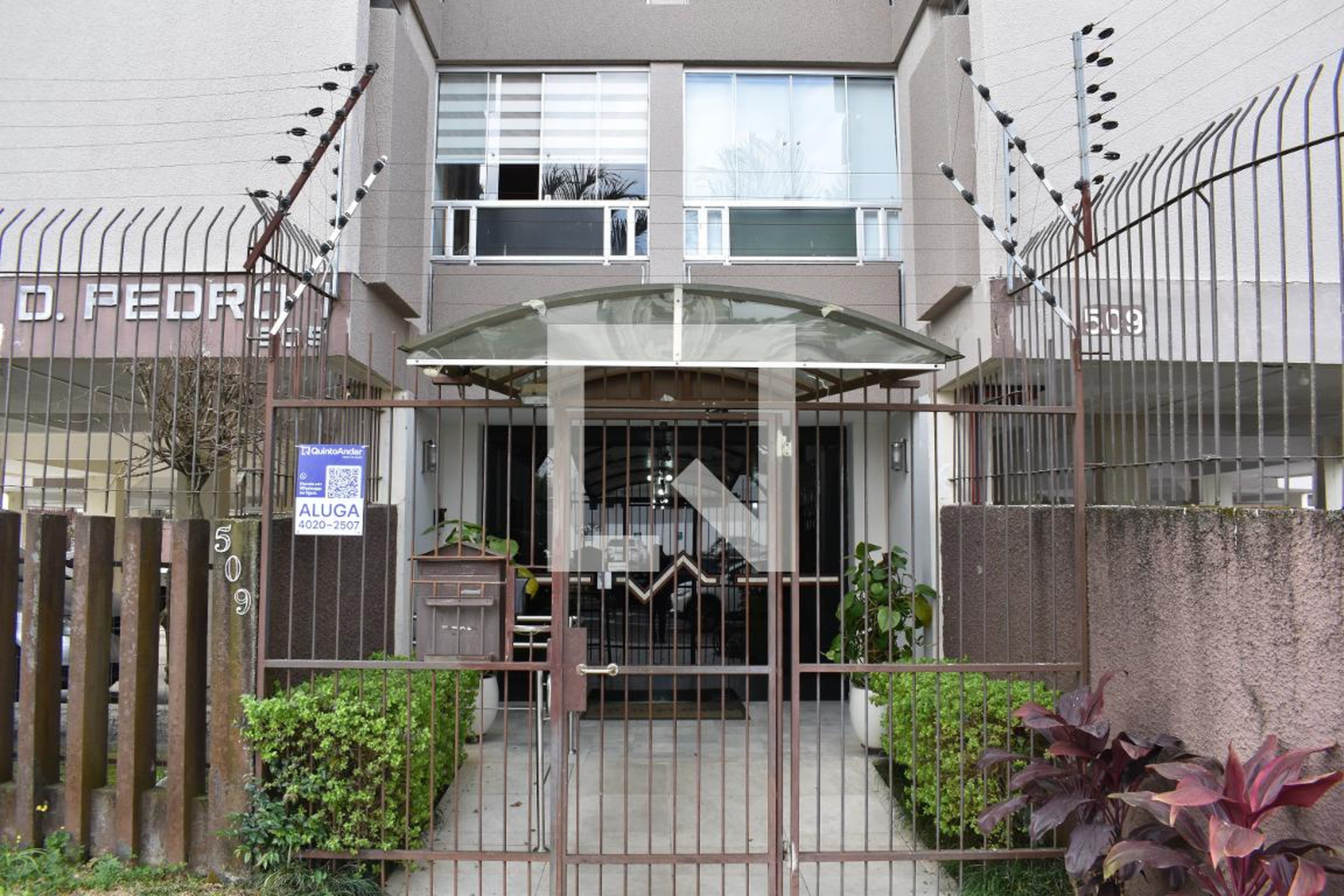 Fachada Condomínio em Rua Itupava, 509