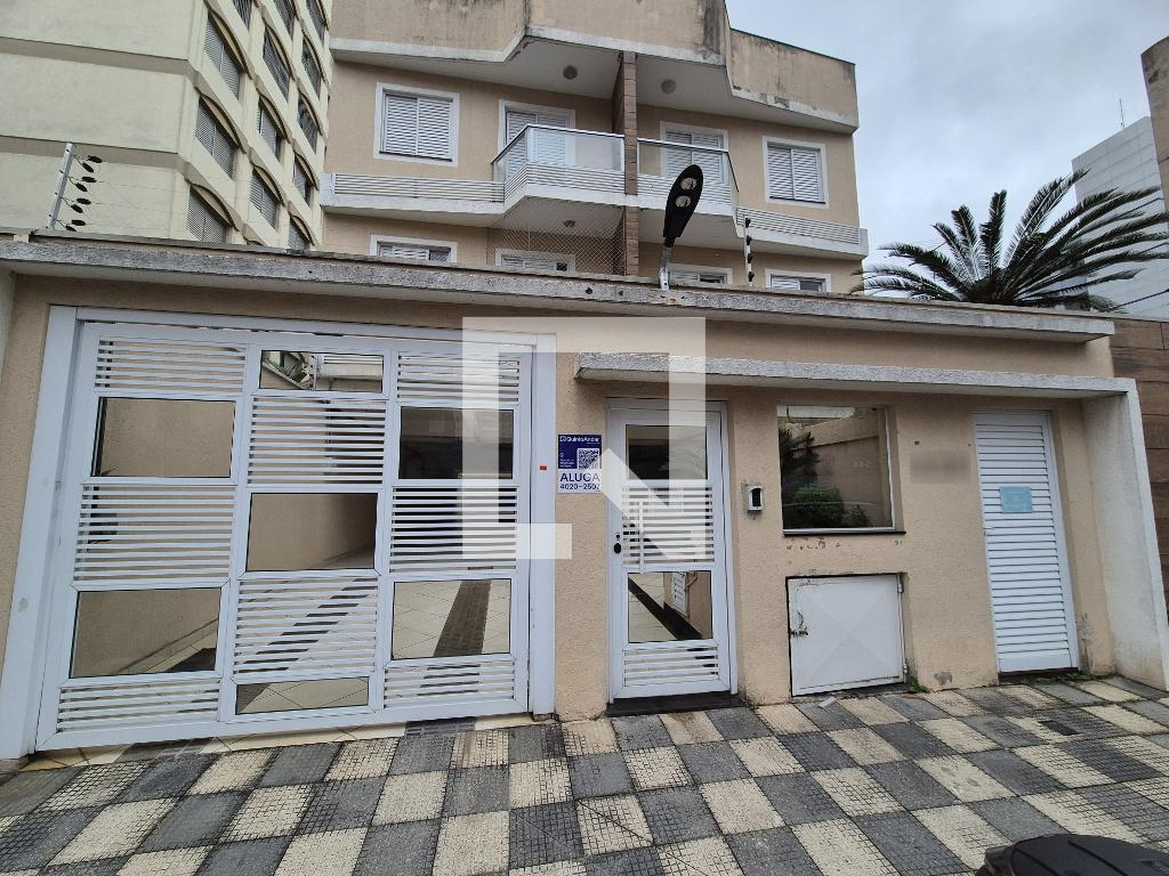 Fachada Condomínio em Rua João Ribeiro, 525