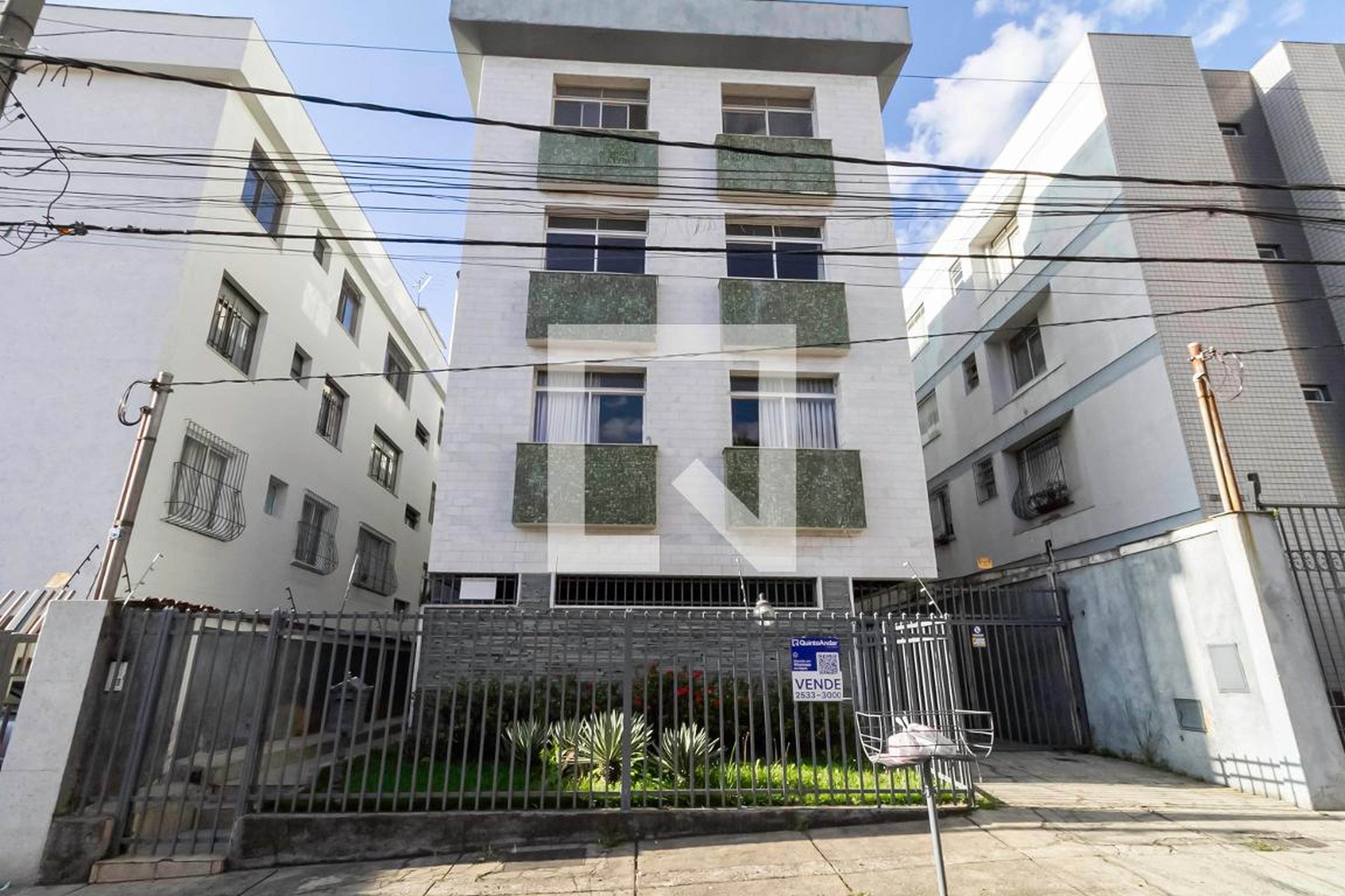 Fachada Condomínio em Rua Professor Pimenta da Veiga, 41