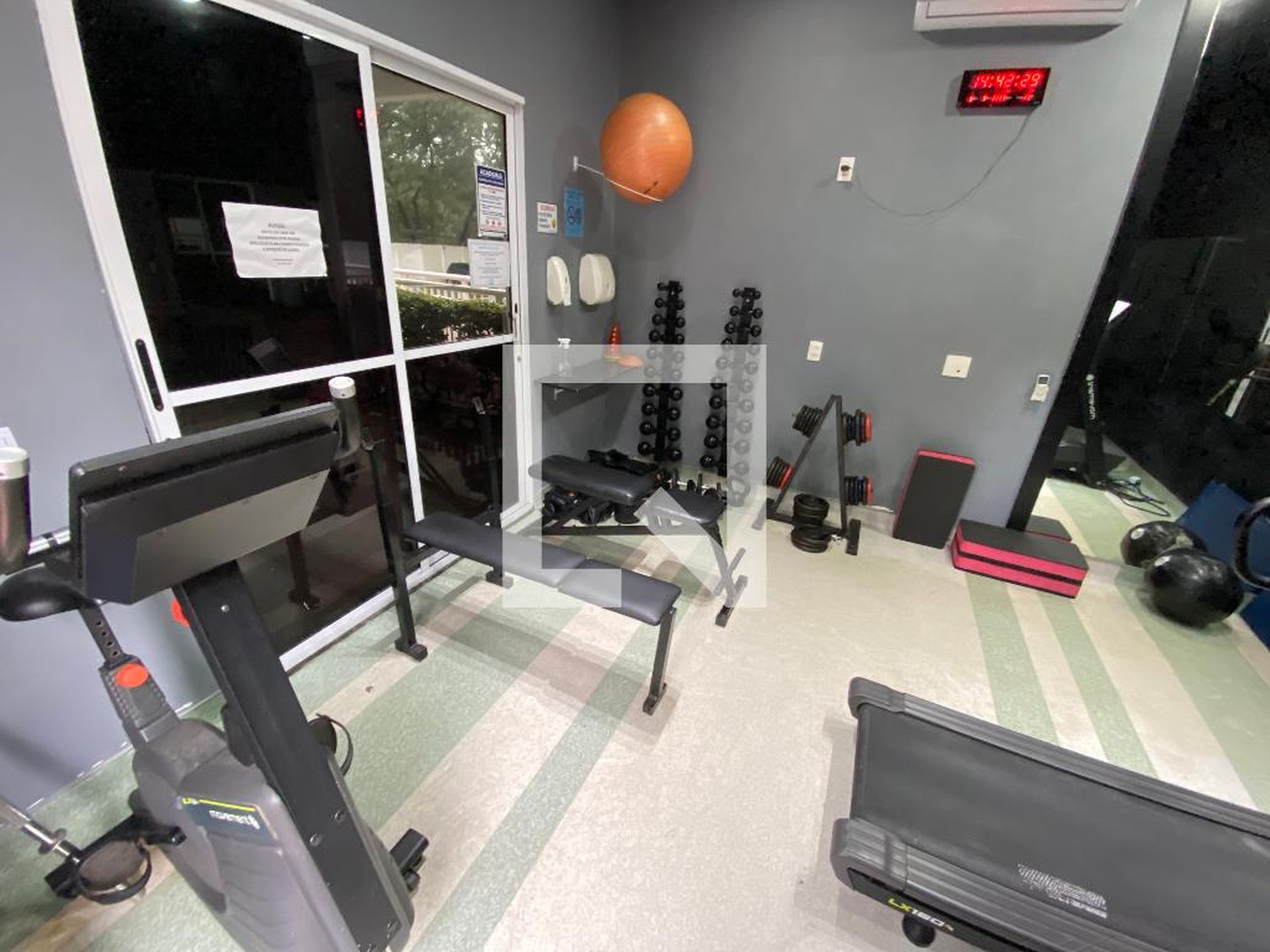 Academia - Village VIP