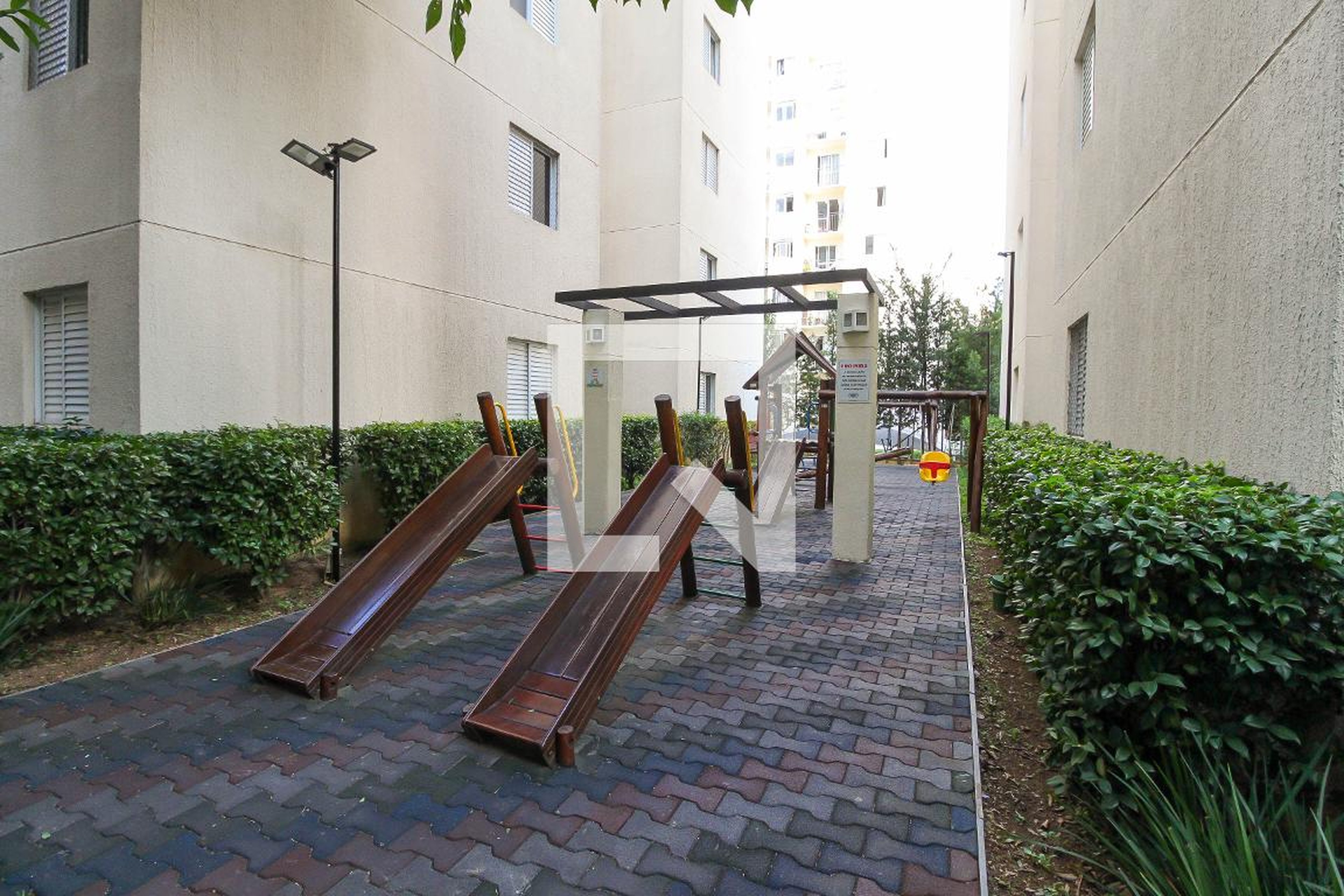 Playground - Avanti Vida