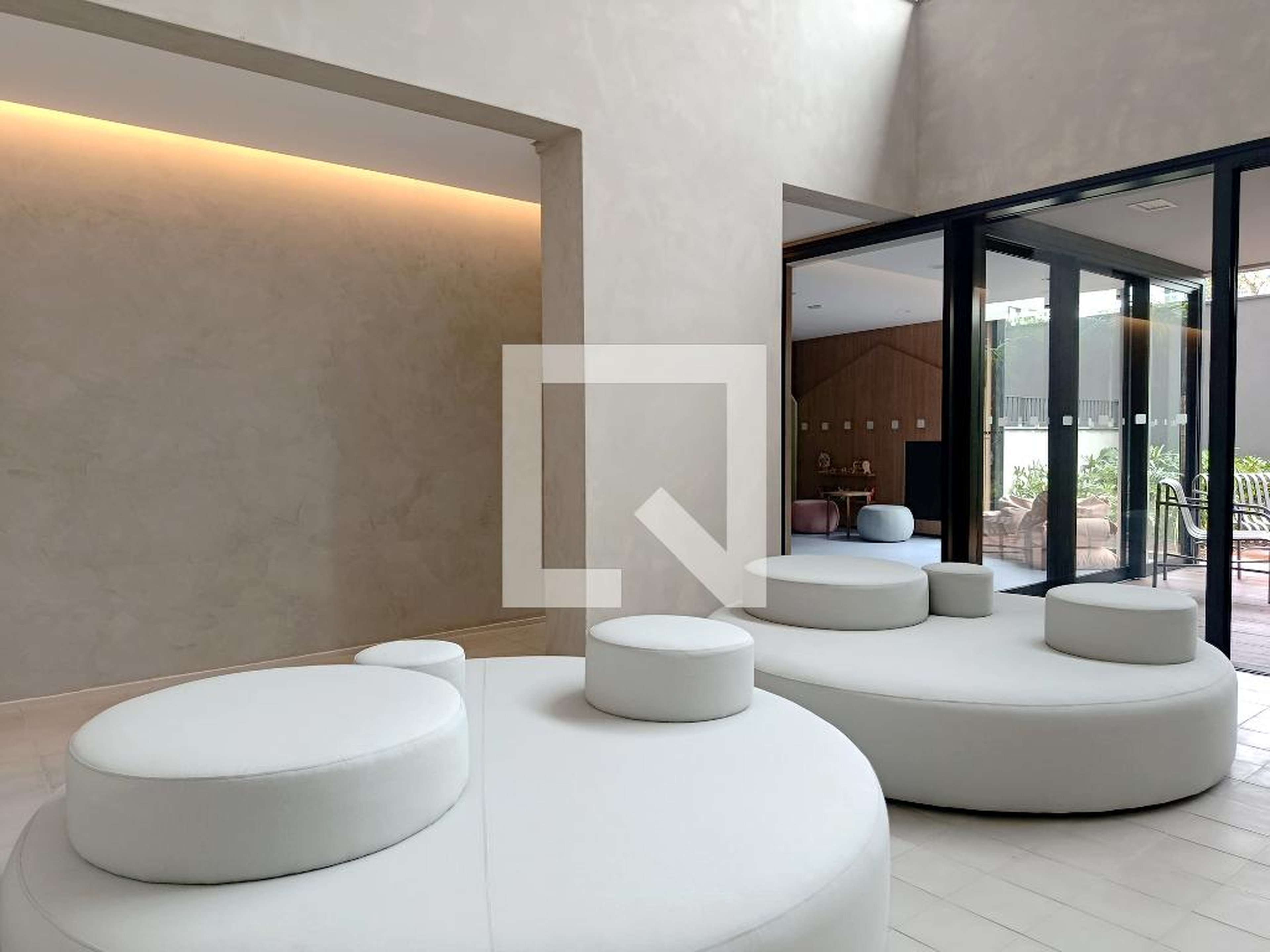 Hall de entrada - Esquina Pinheiros