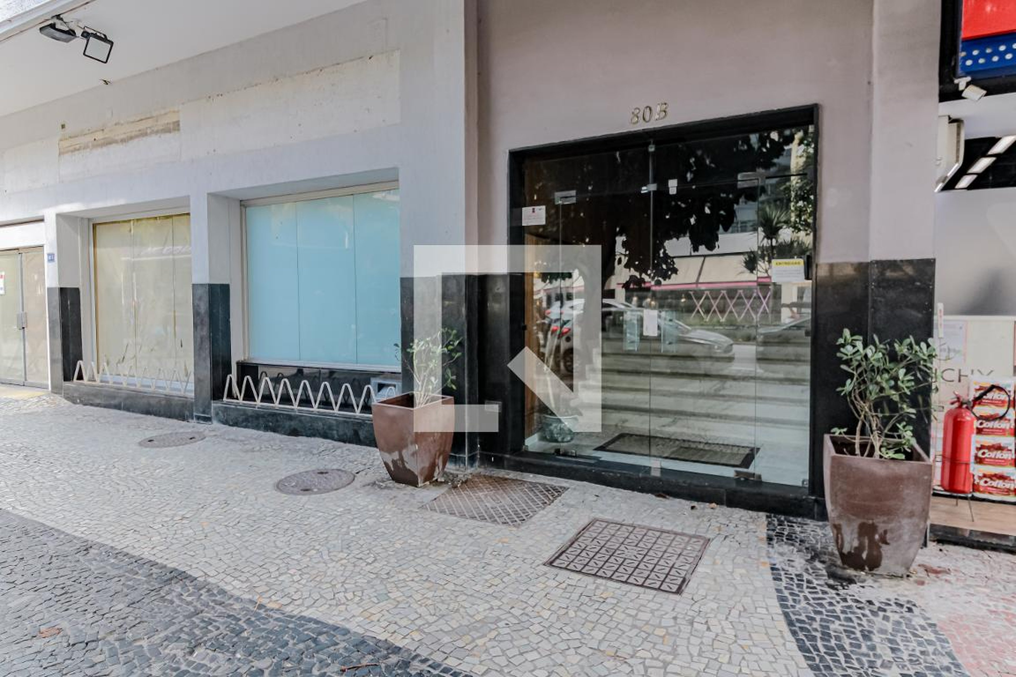 Fachada Condomínio em Avenida Afrânio de Melo Franco, 160