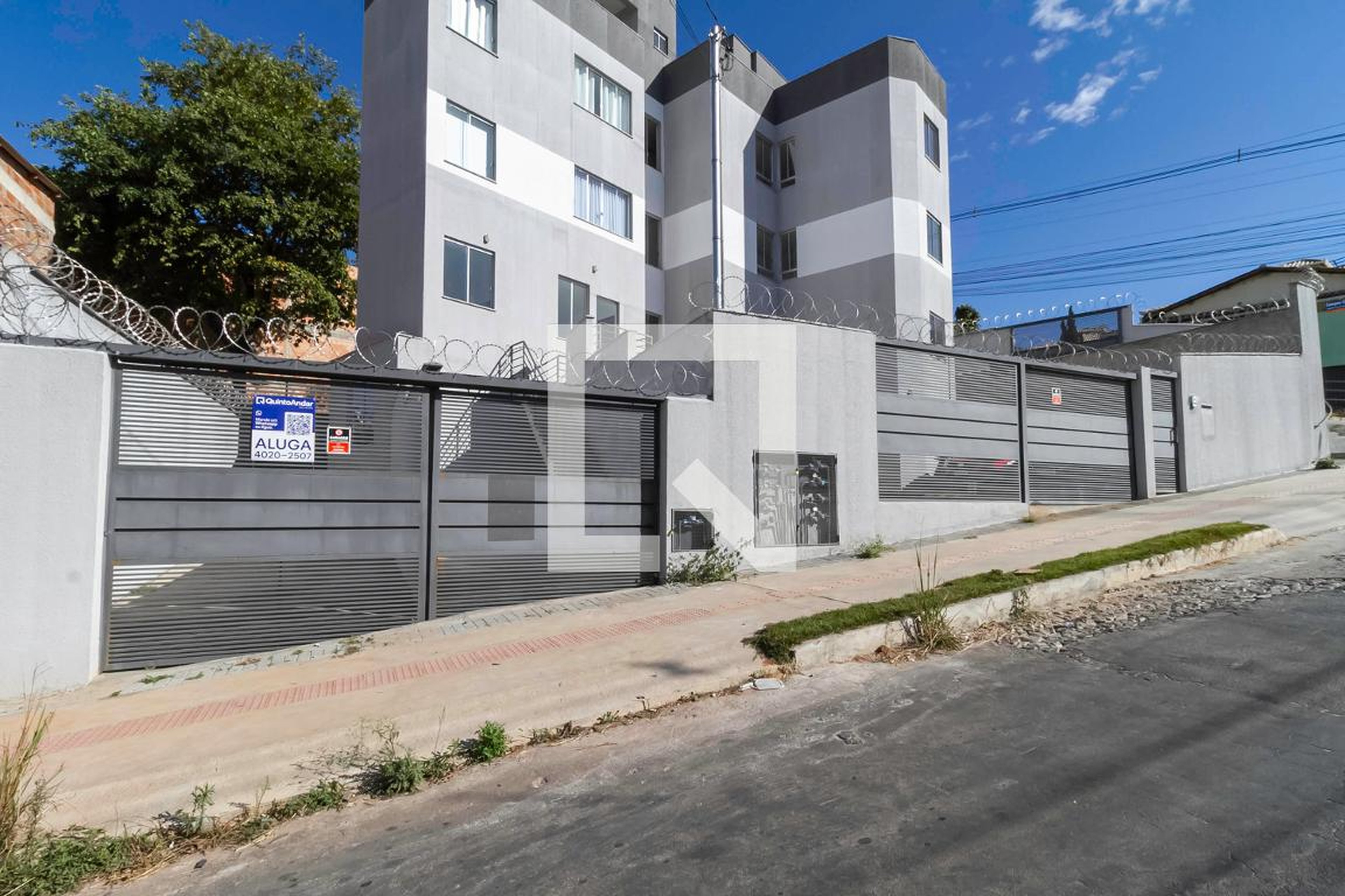 Fachada Condomínio em Rua Barretos, 270