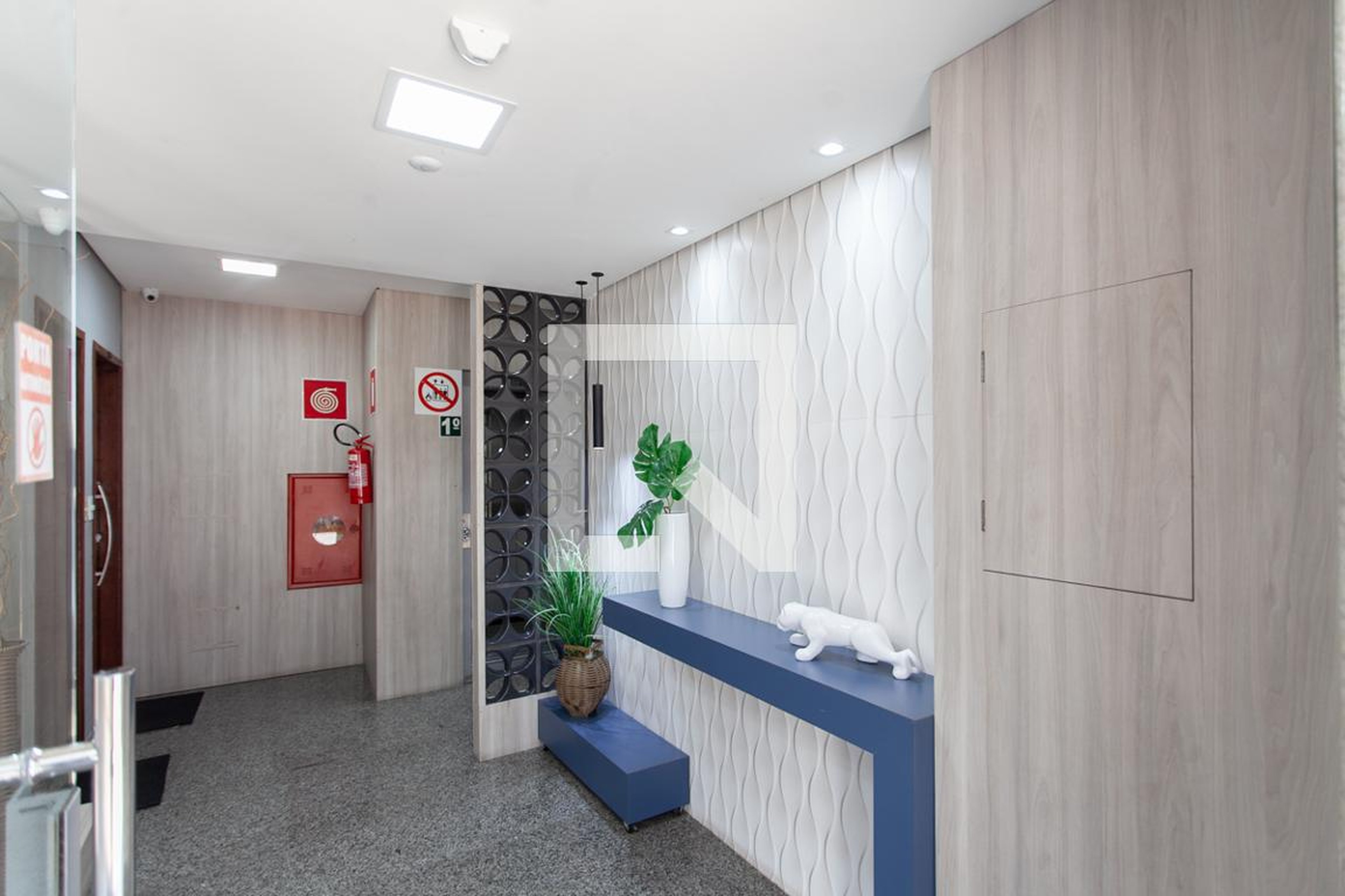 Hall de entrada - Residencial Waldomiro Lobo