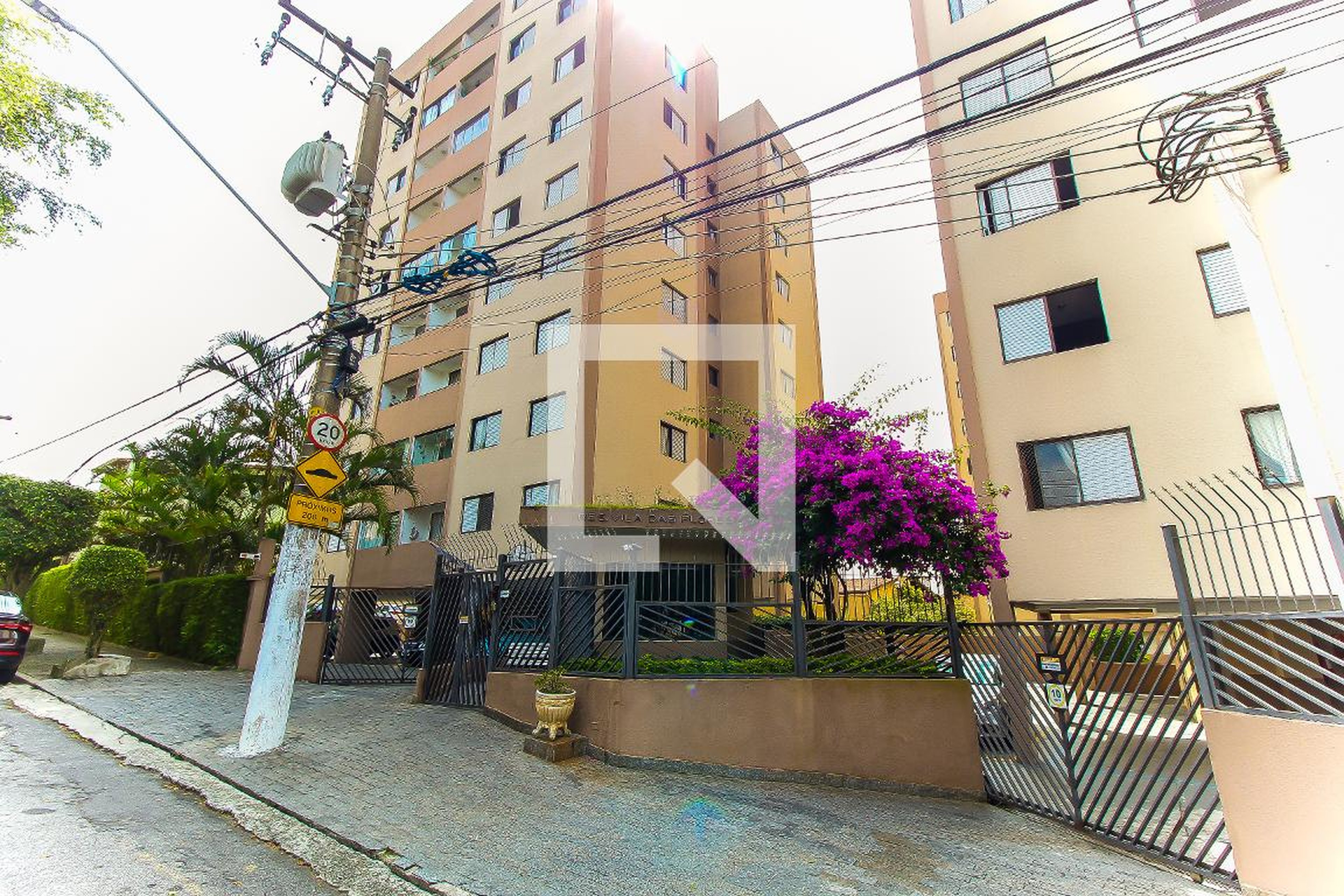 Fachada Condomínio Vila das Flores