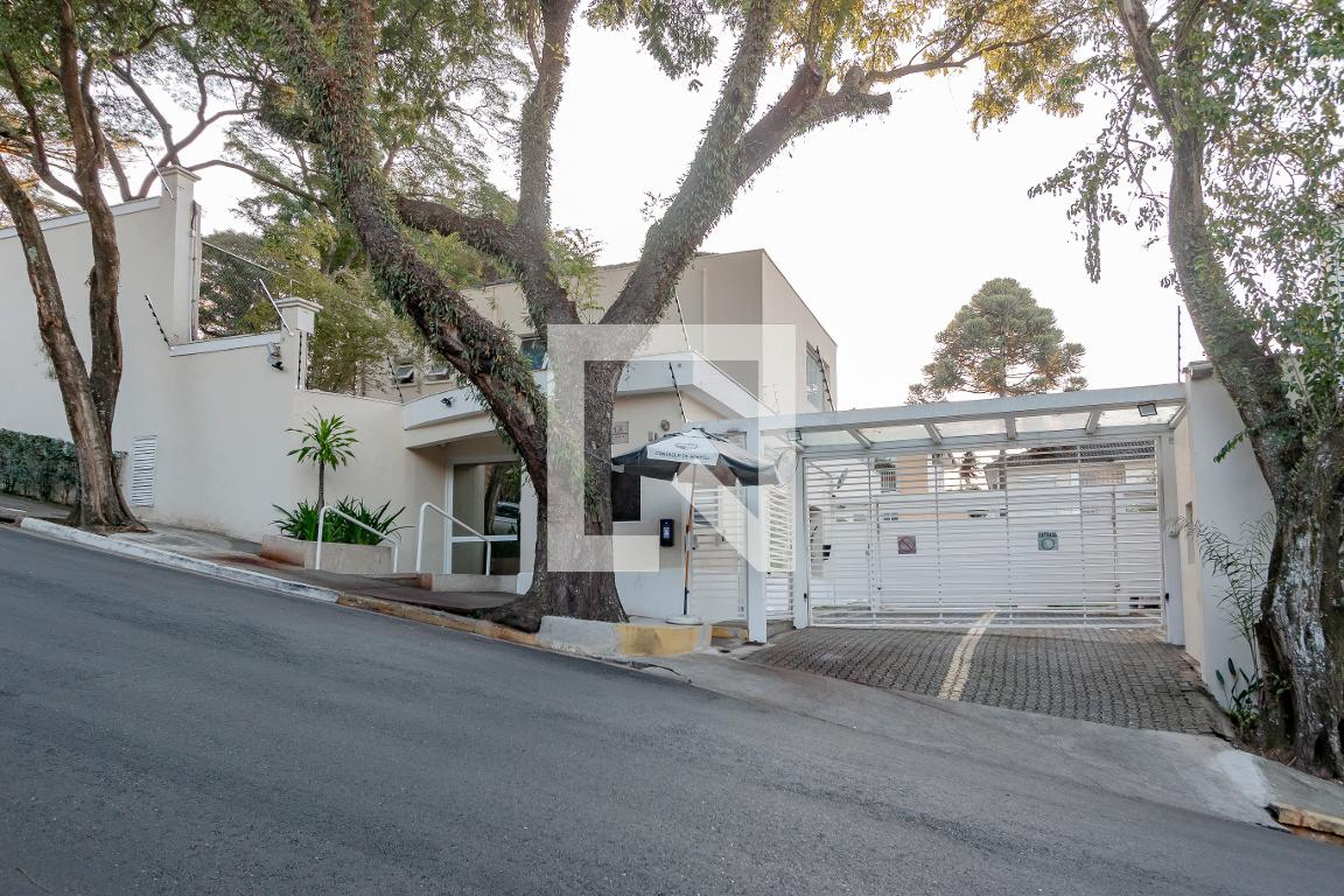 Fachada do Condomínio Condomínio Belle Ville