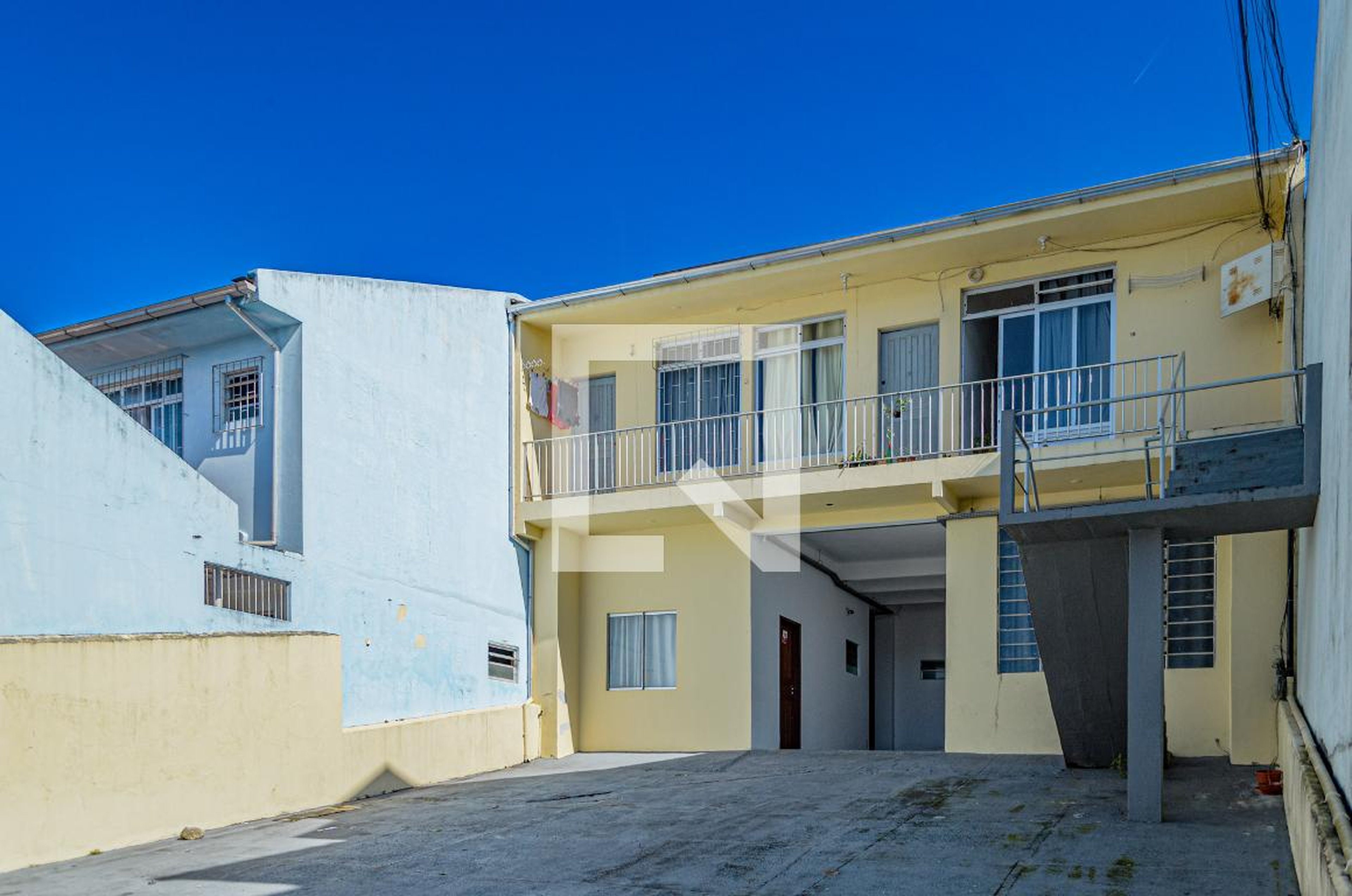 Fachada Condomínio em Rua José Ventura, 98