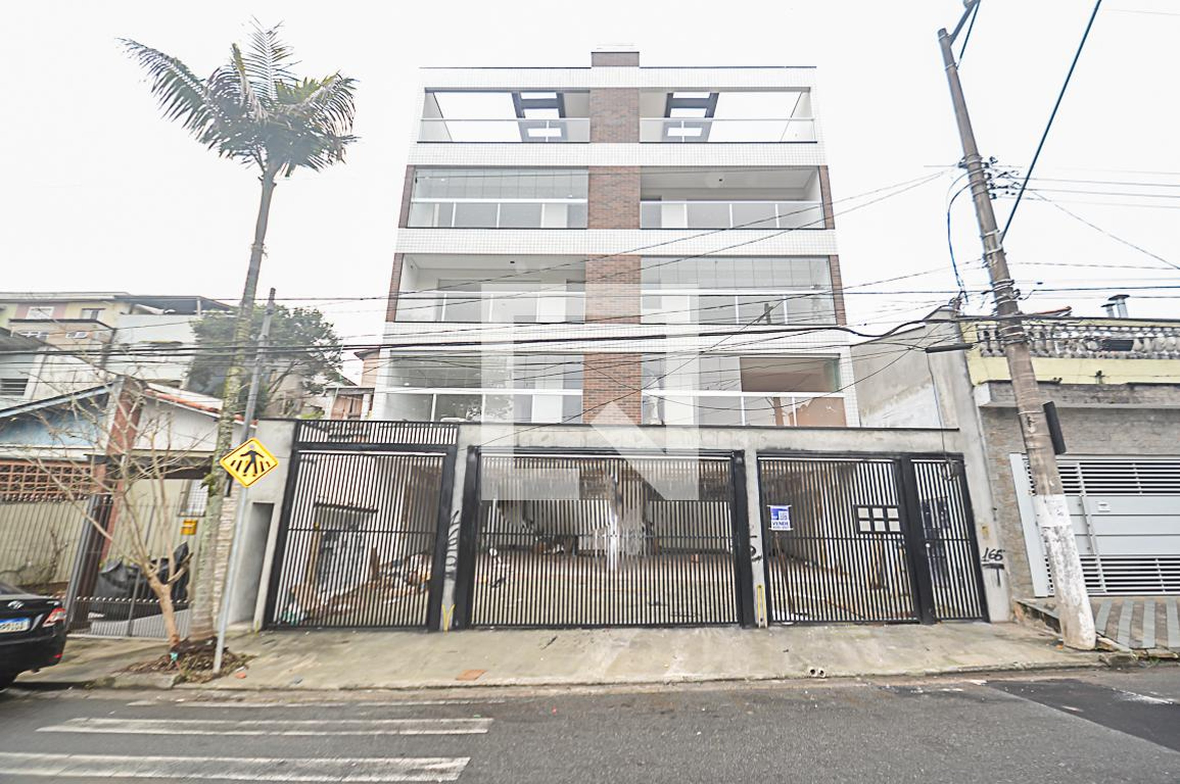 Fachada Condomínio em Rua Giovanni Zaia, 165