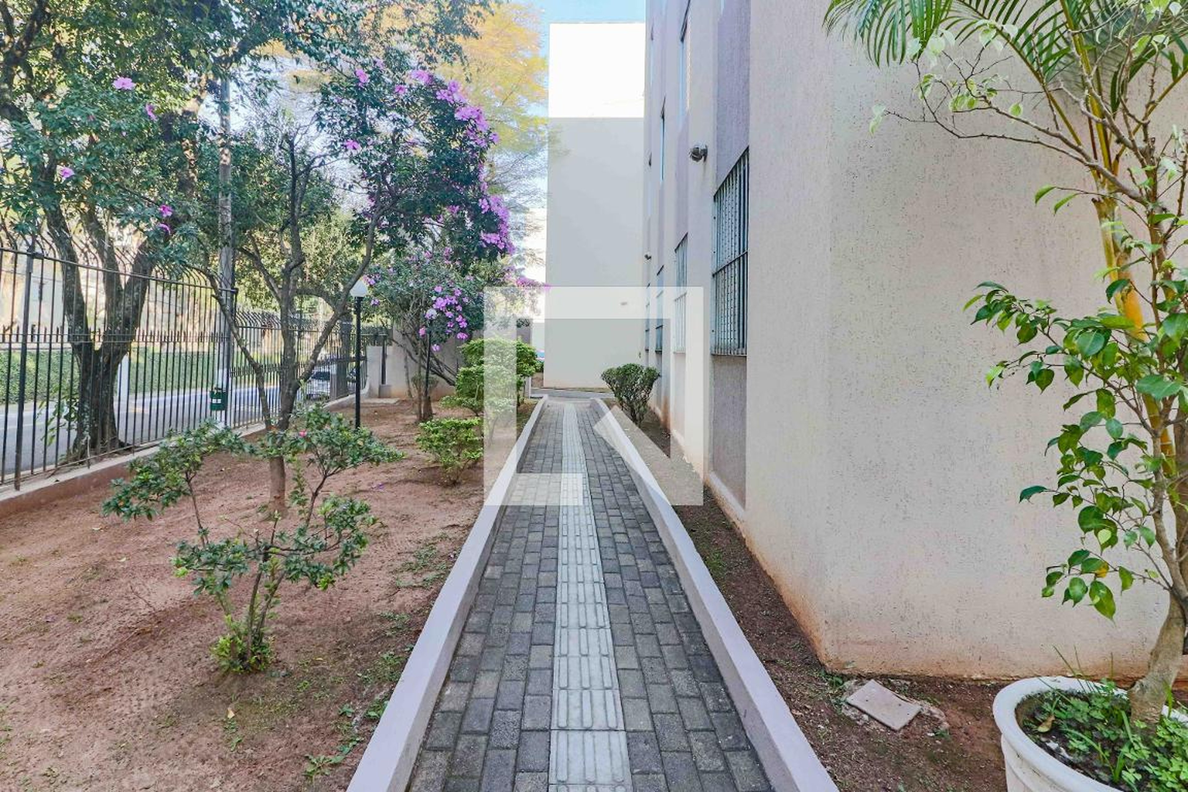 Condomínio - Edifício Parque Residencial Jardim Esmeralda