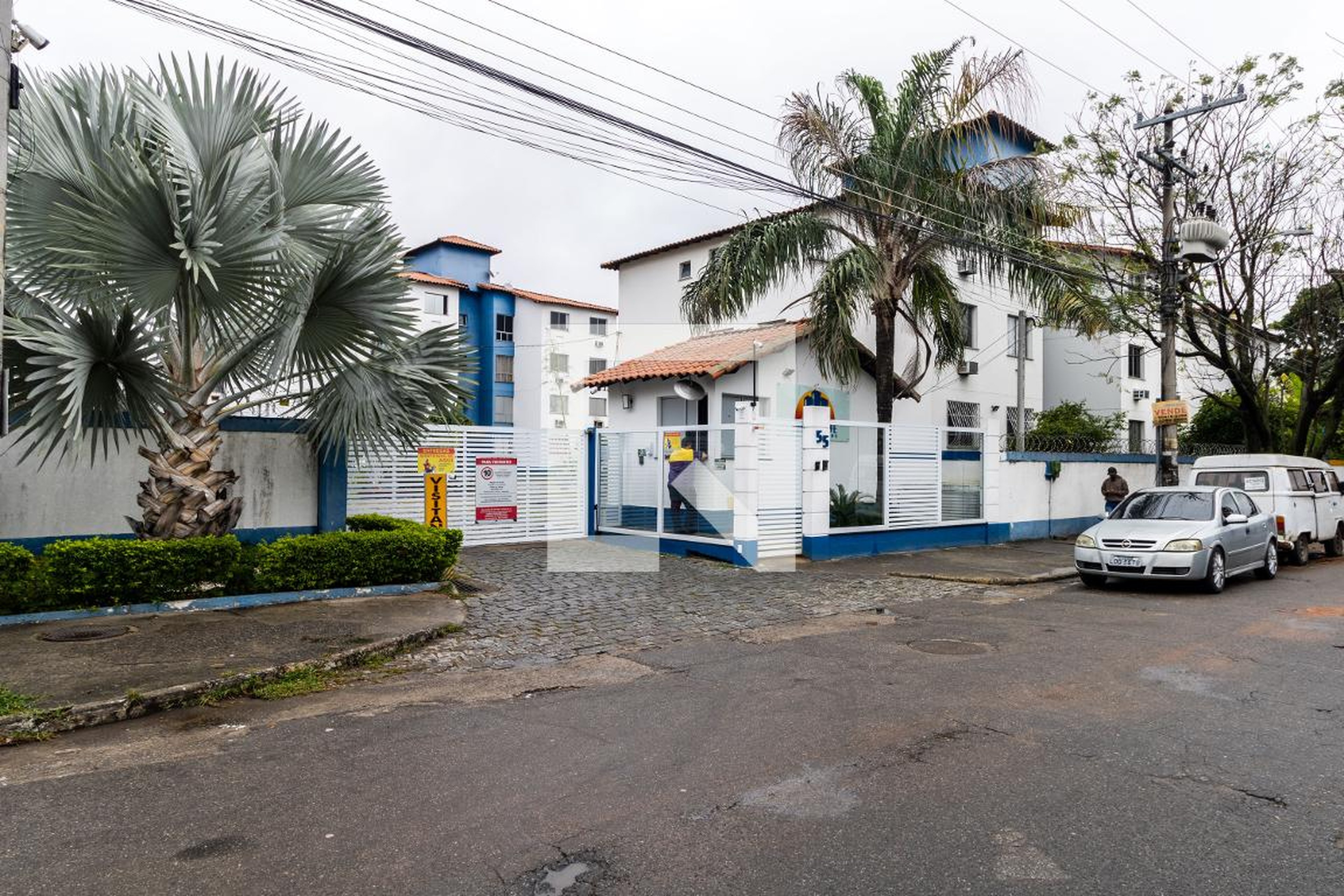 Fachada do condomínio Condomínio em Estrada da Posse, 1369