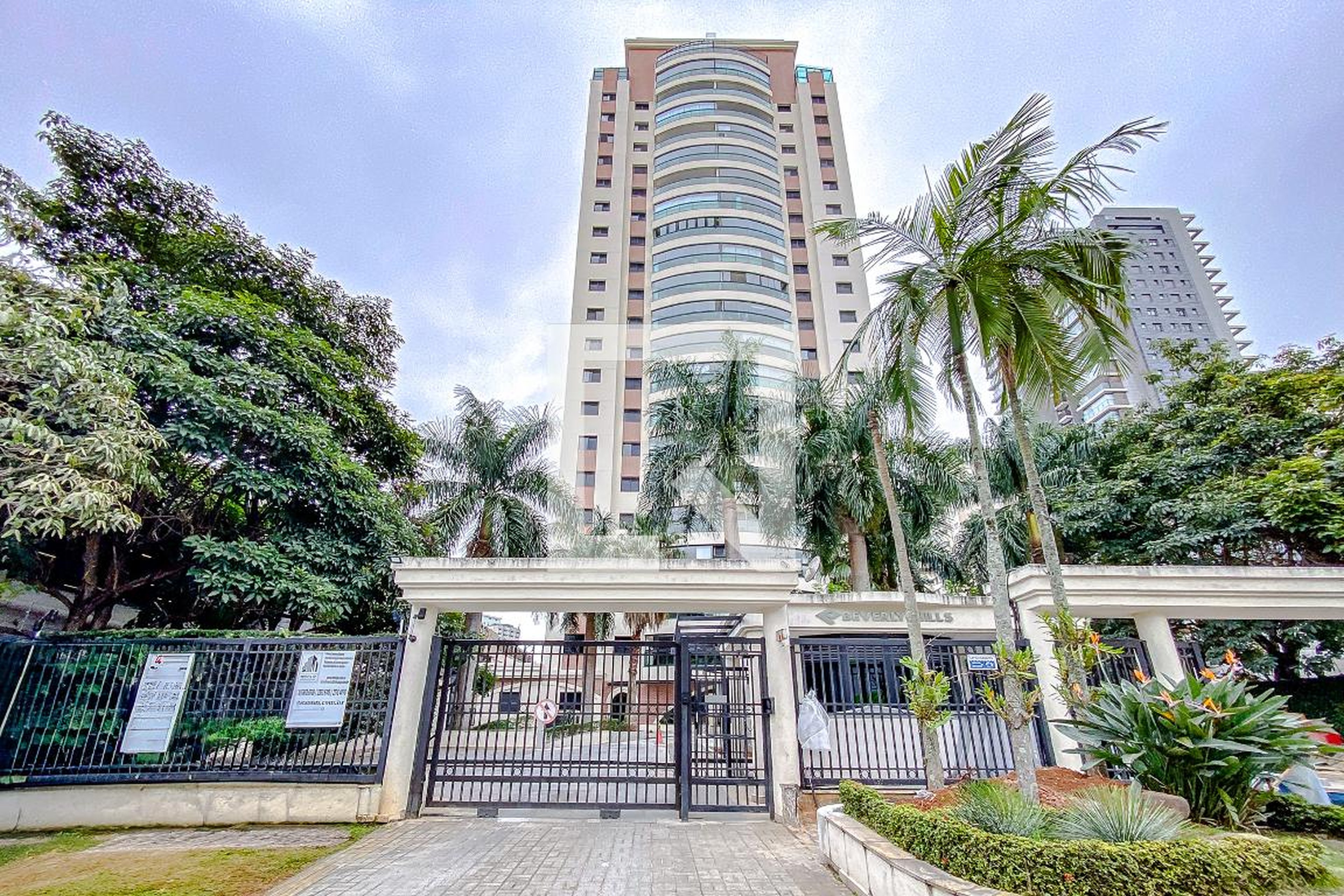 Fachada Condomínio Beverly Hills