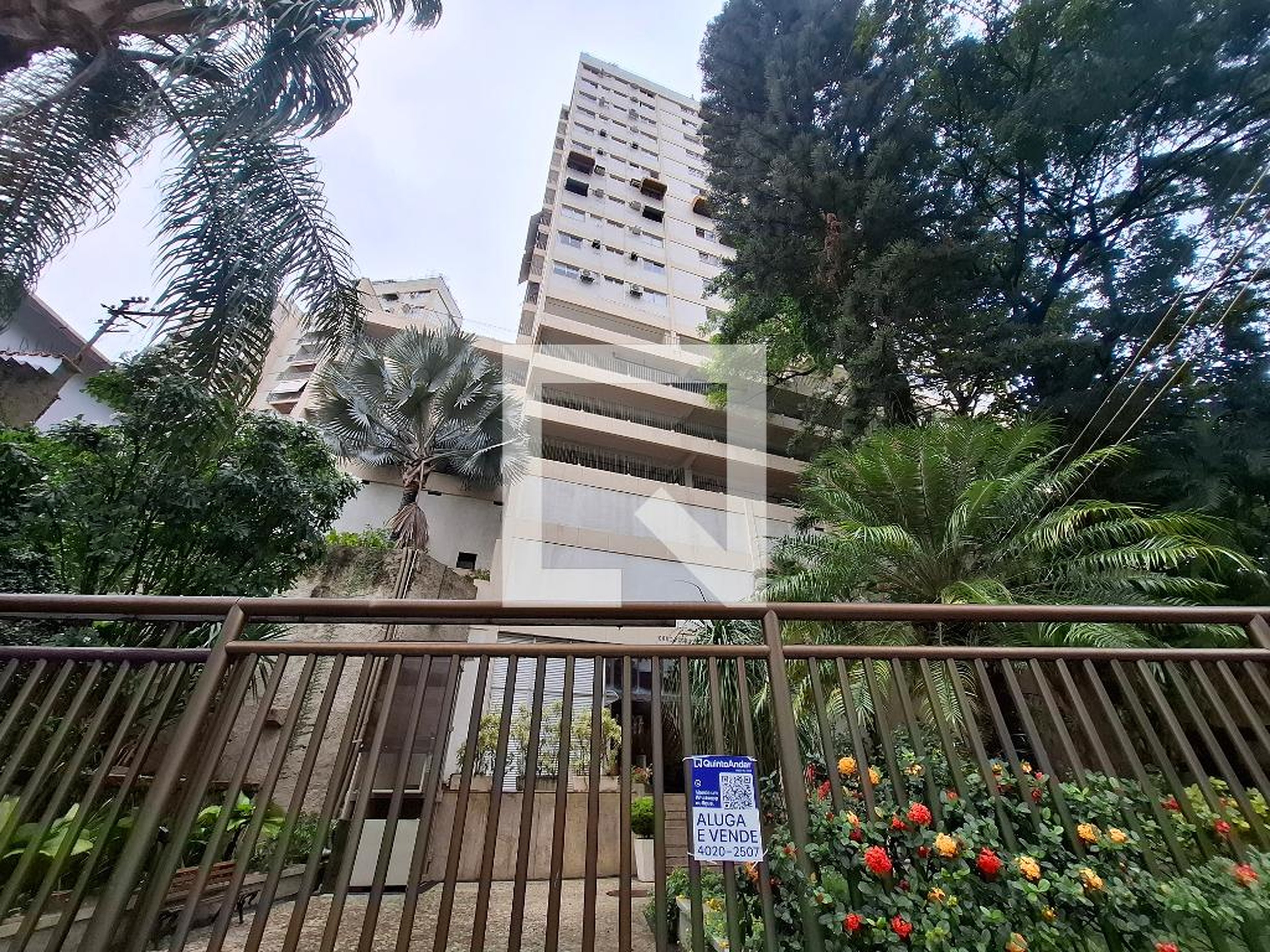 Fachada Edifício Pedra do Sol