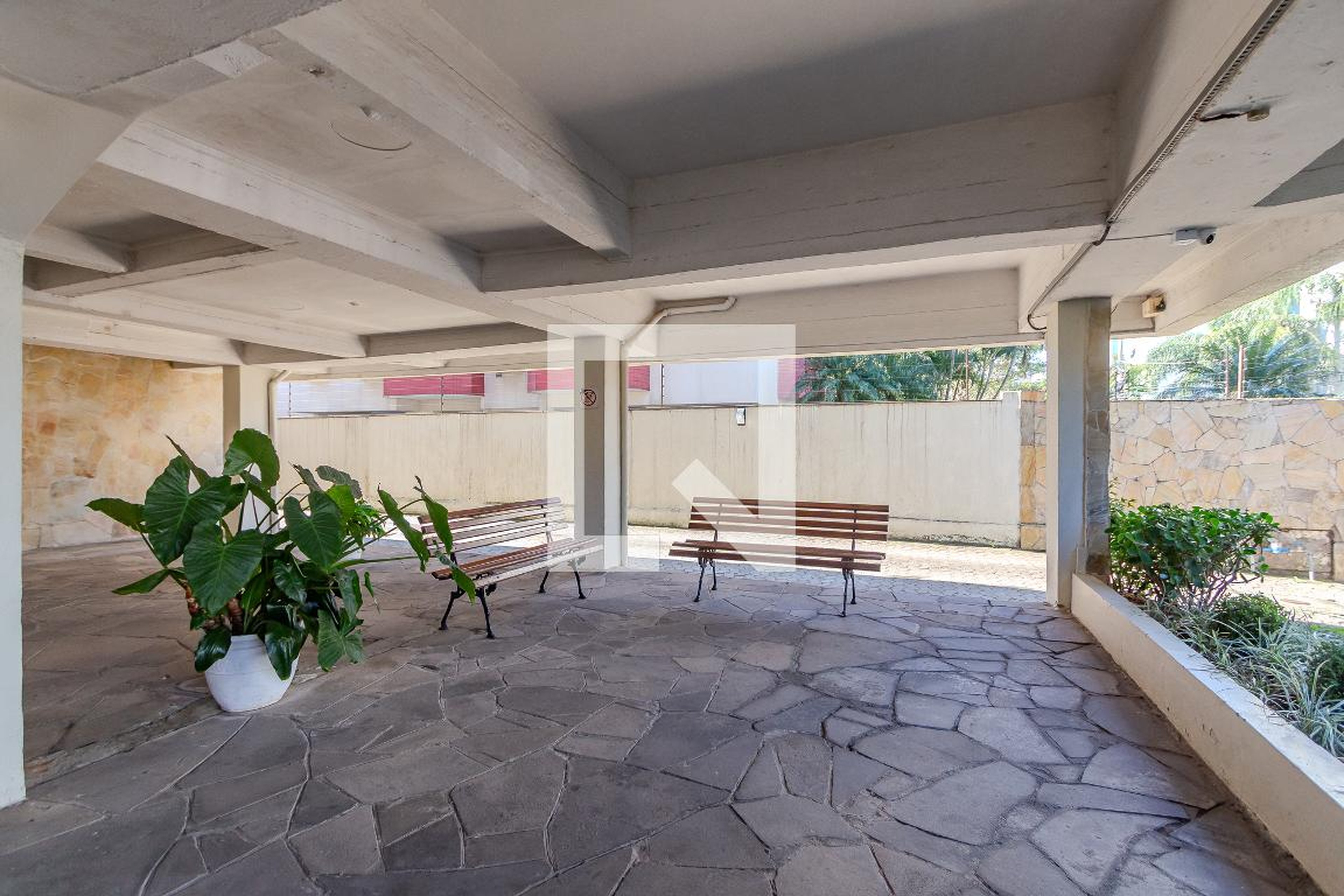 Área comum - Luiz de Camões