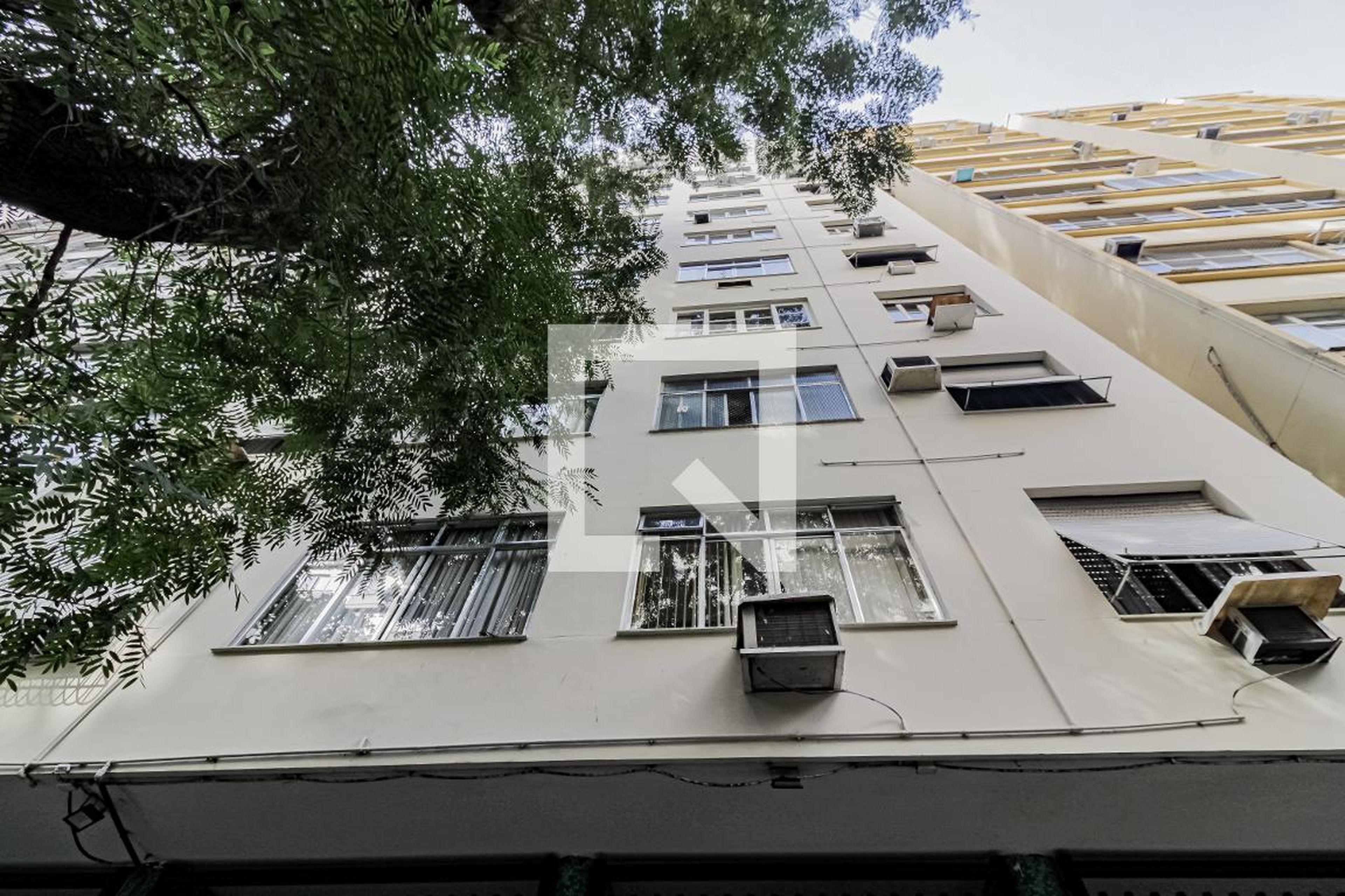 Fachada do Prédio Condomínio em Rua Belfort Roxo, 376