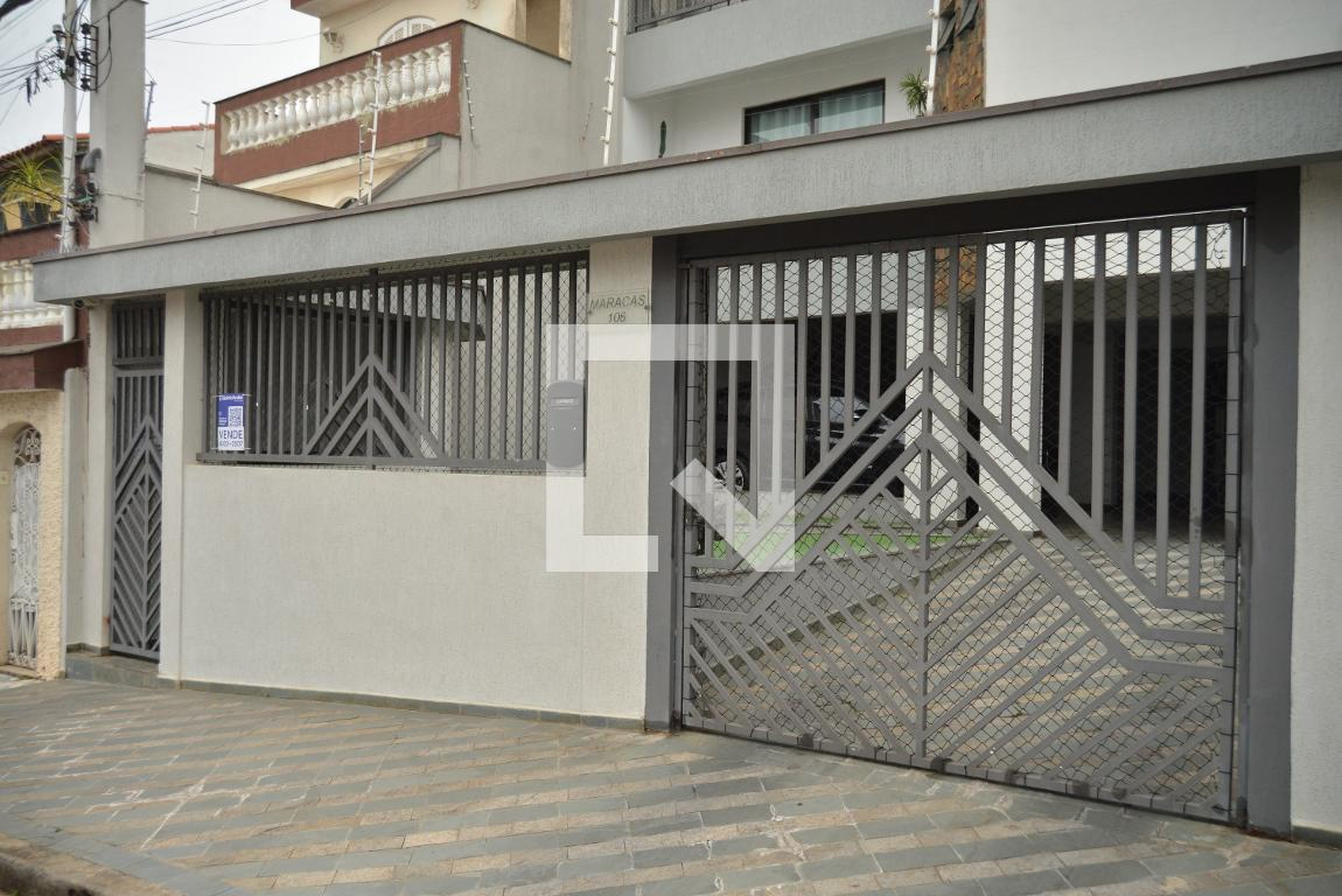 Fachada do Prédio Condomínio em Rua Maracás, 106