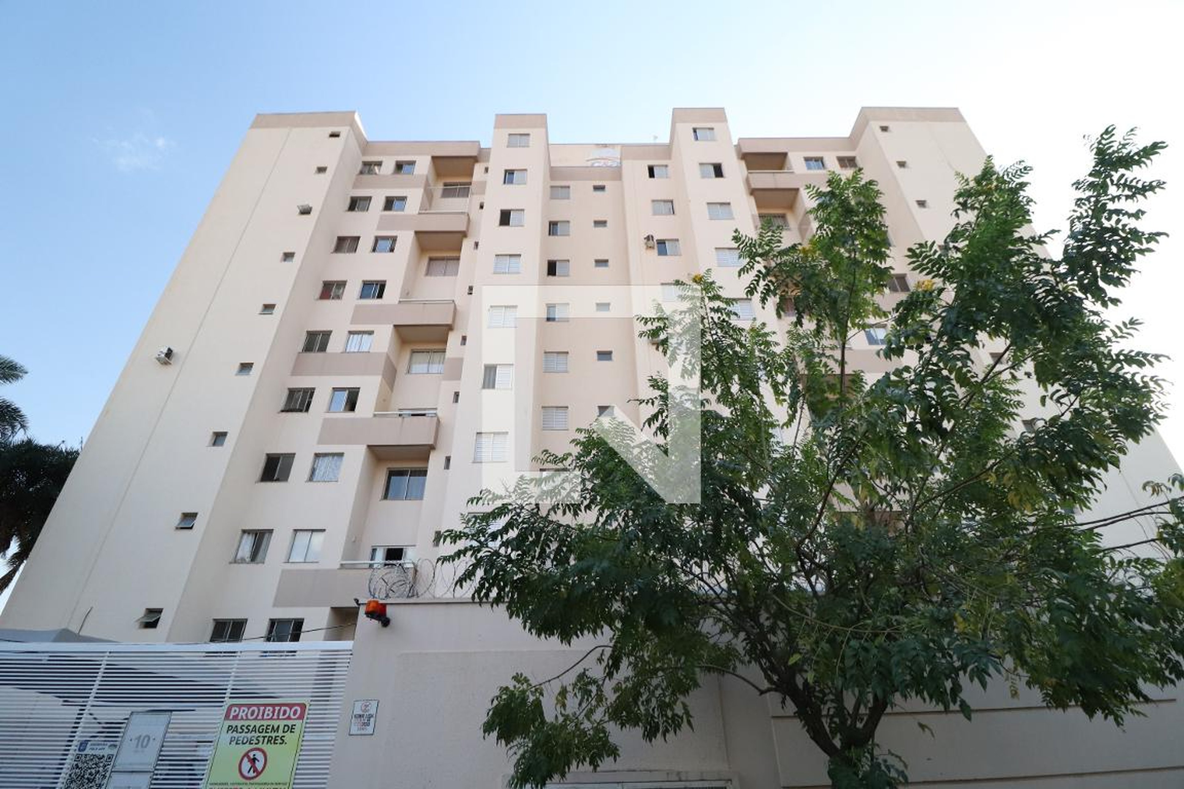 Fachada Condomínio em Avenida Cesário Crosara, 804