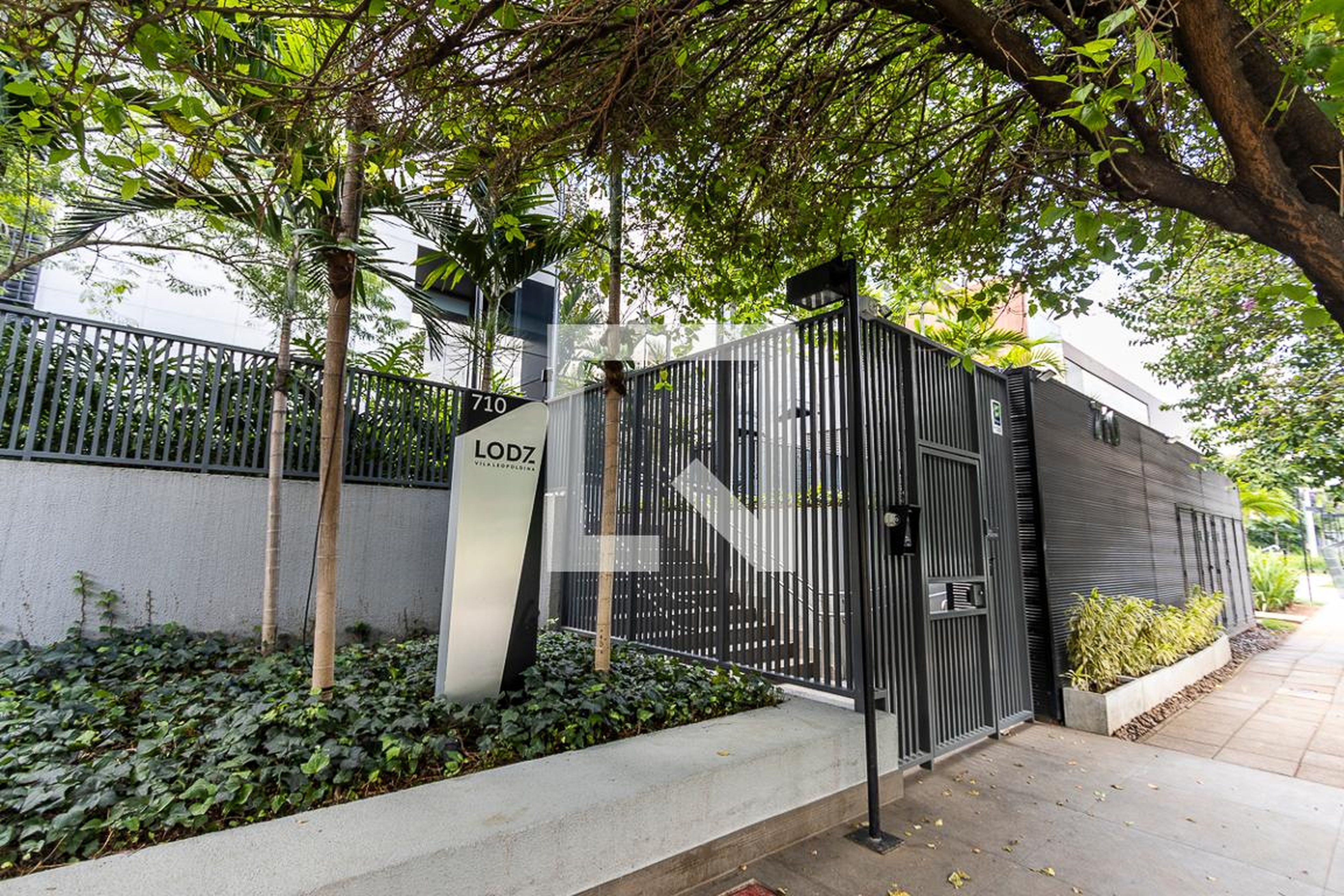 Fachada do Condomínio Condomínio Lodz Vila Leopoldina