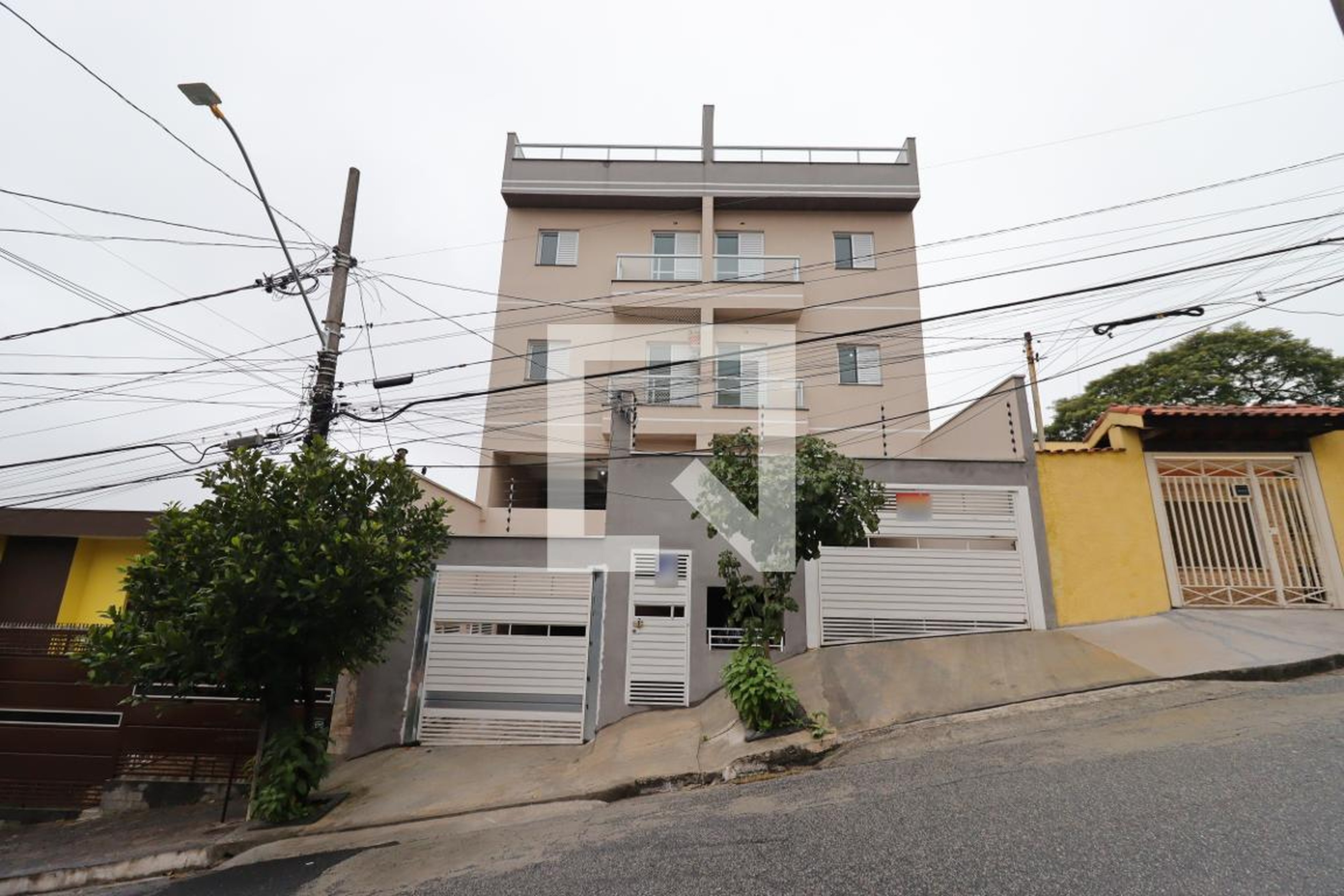 Fachada Condomínio em Rua Capelinha, 35