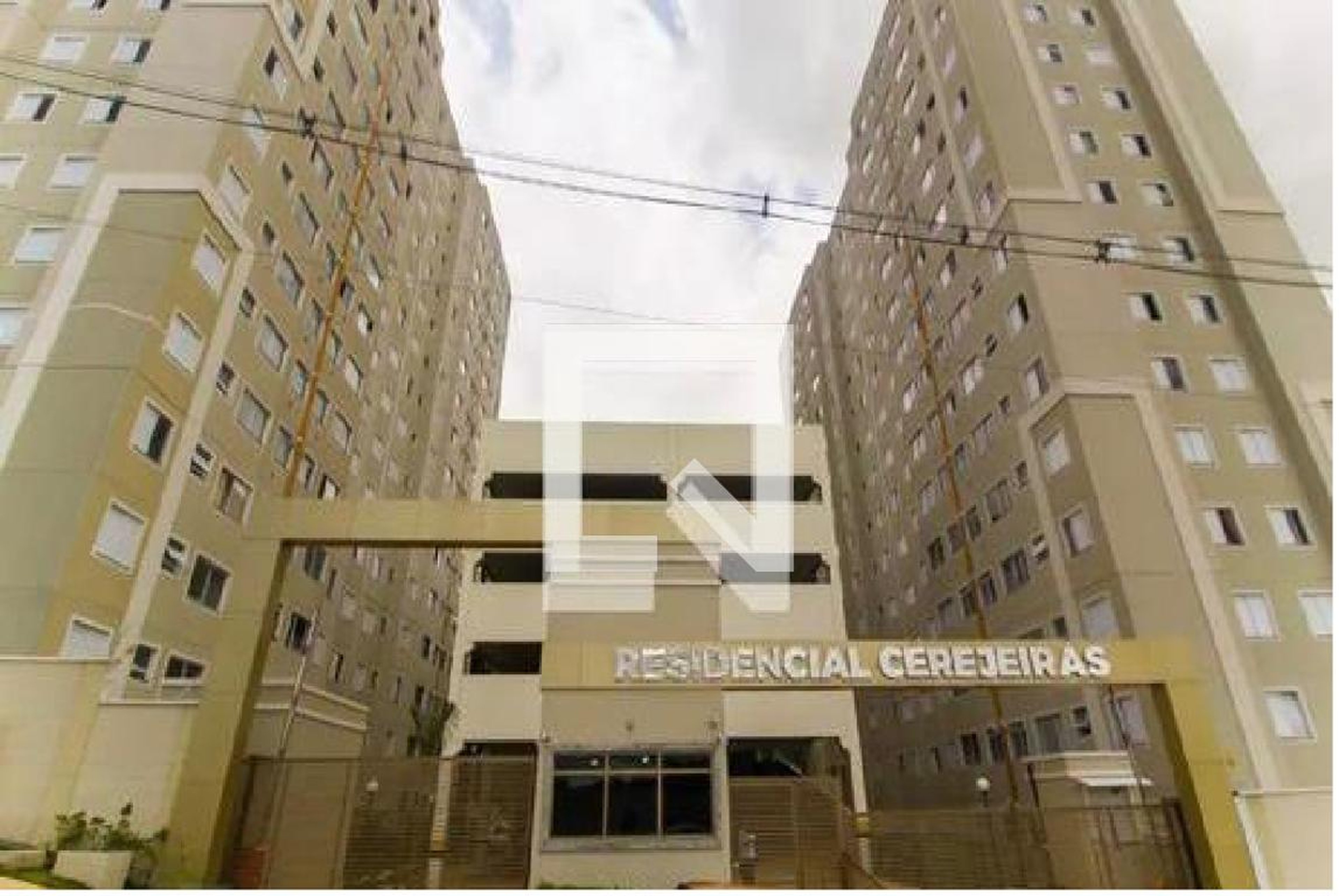 Fachada Condomínio em Rua Carmem Silva, 200